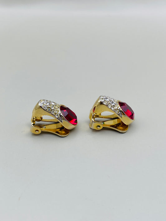 Boucles d’oreilles vintage clip – Rouge rubis & cristaux