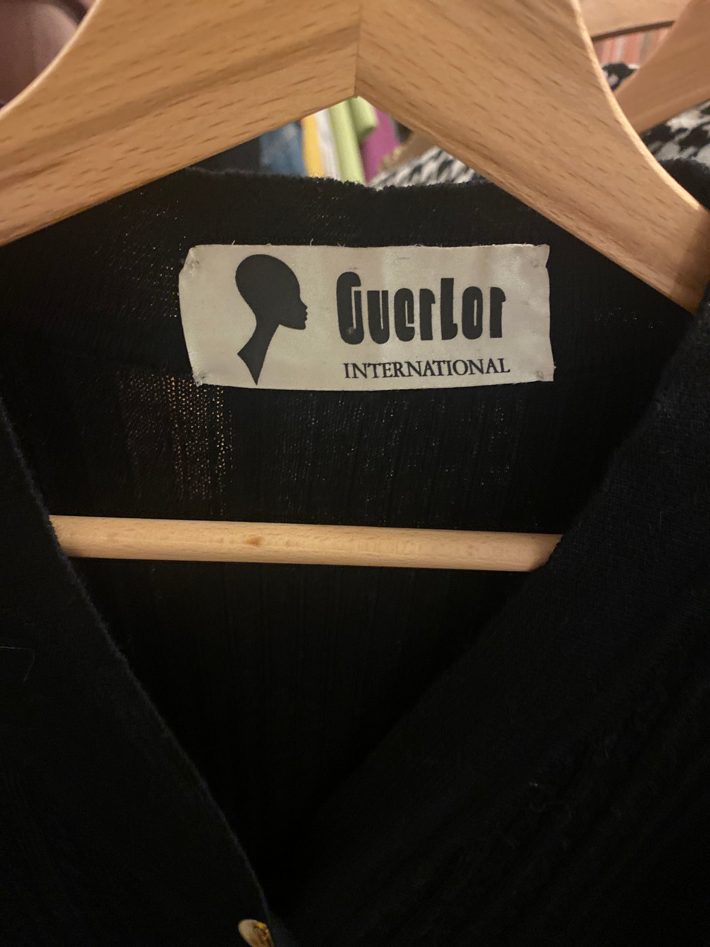 Un cardigan vintage 80s - Swiss made