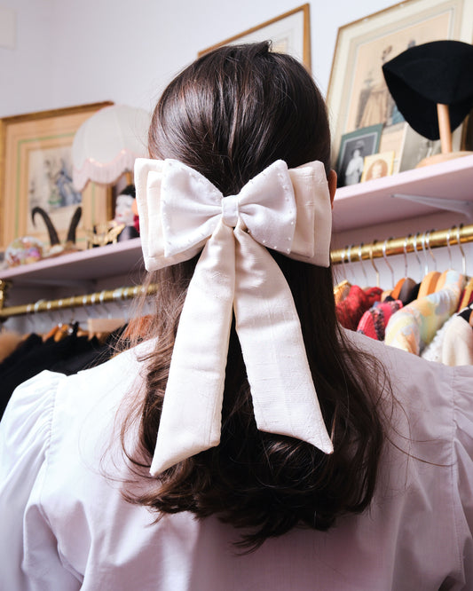 Barrette Noeud Fait main Soie sauvage et perles