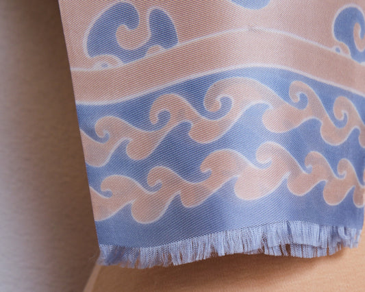 Grand foulard vintage en polyester satiné