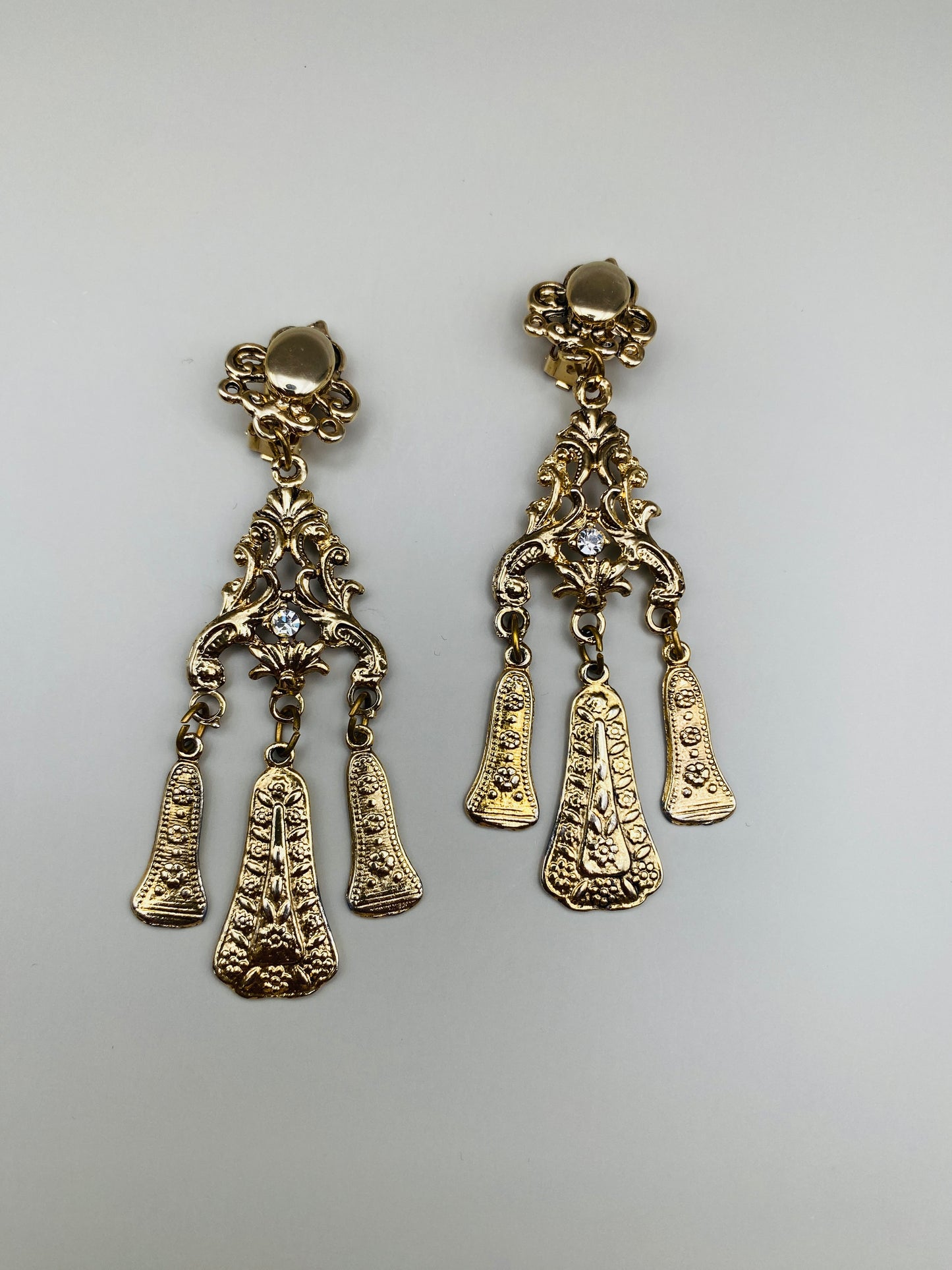 Clips Vintage pendants dorés style baroque
