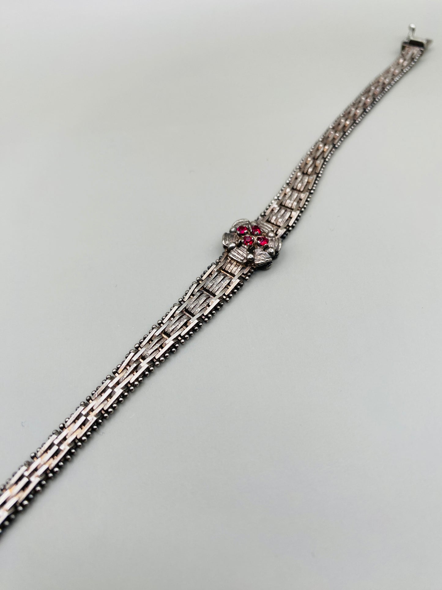 Bracelet vintage en argent 925 et grenats