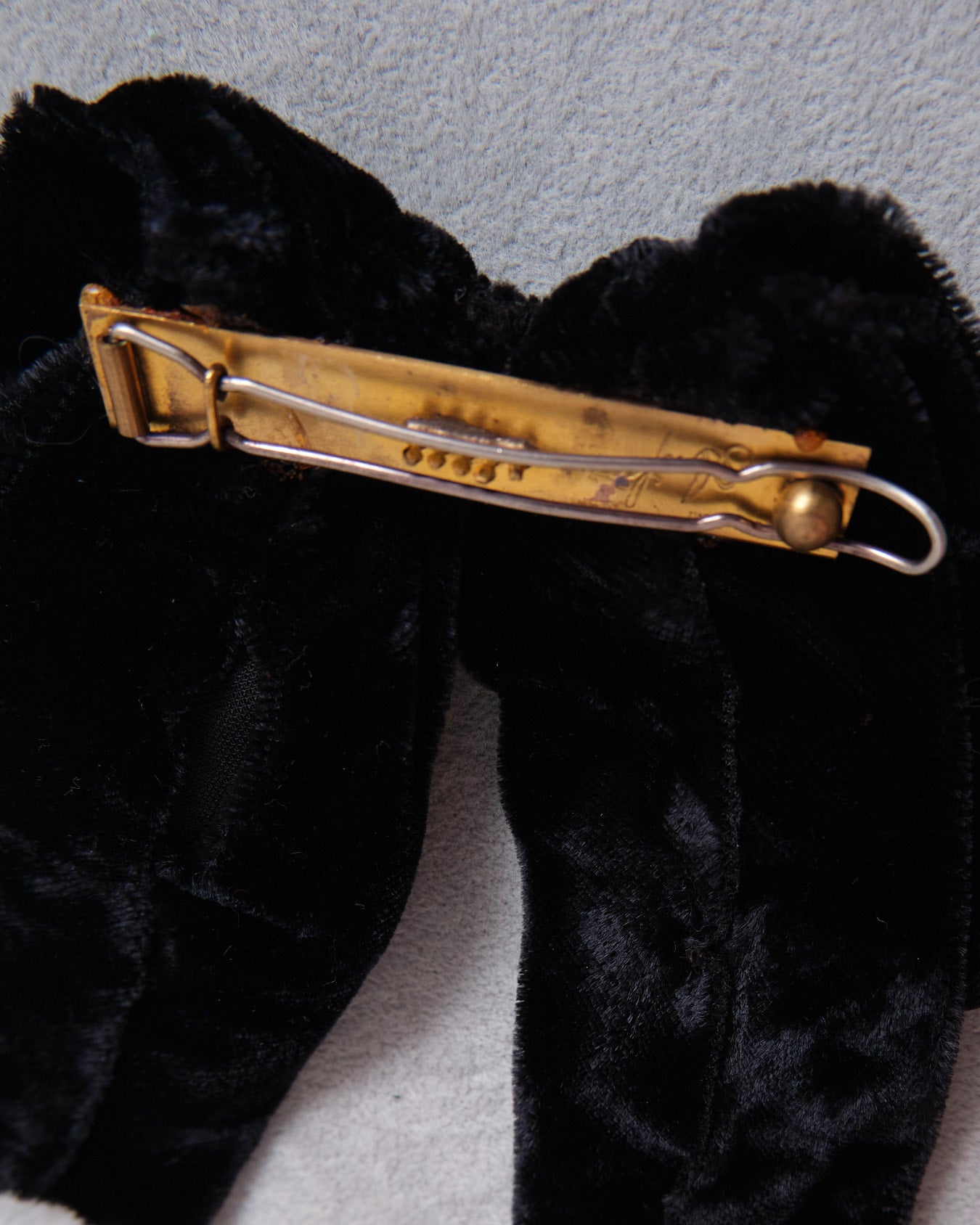Barrette vintage en velours noir signée Arifior Creazioni