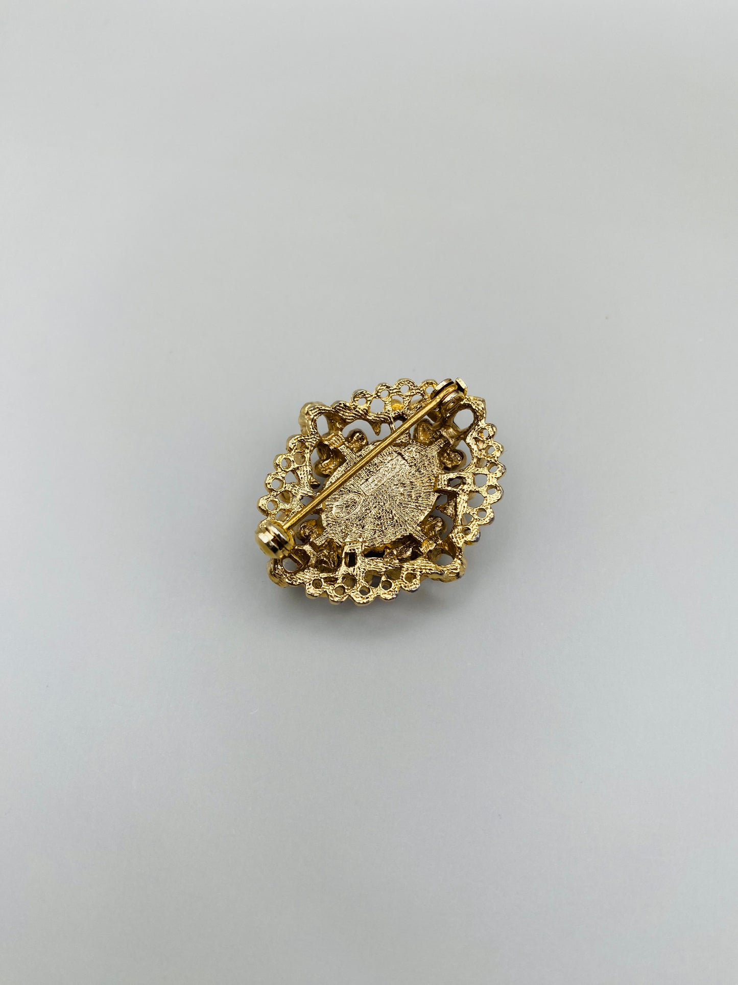 Broche vintage perle et pierre