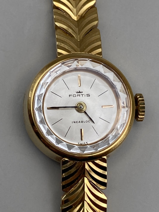 Montre Fortis vintage 50s – montre-bijou à bracelet chevrons (laqué or)