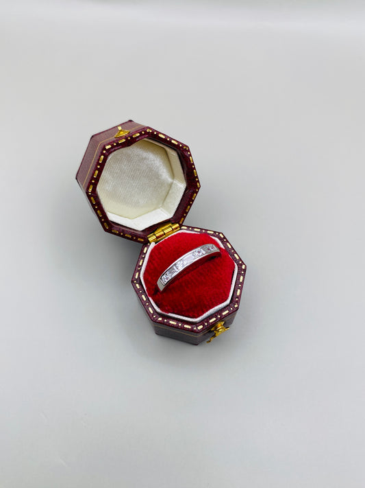 Bague demi-alliance en argent 925 – pierres transparentes