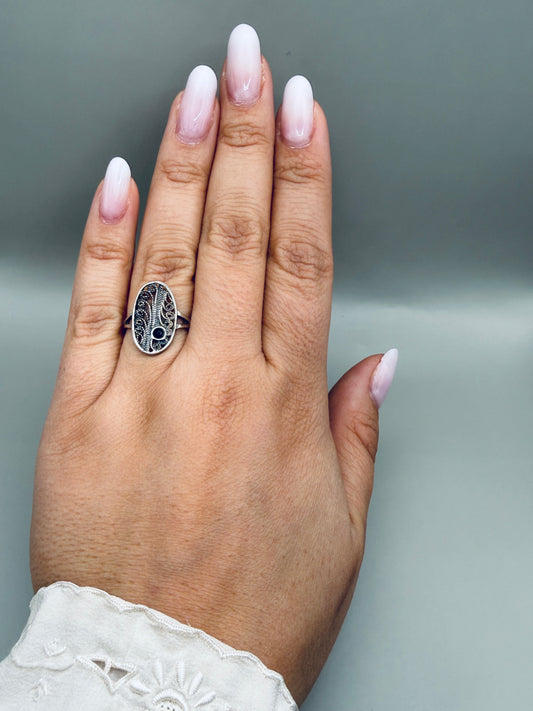 Bague vintage ajourée en argent 925 & pierre noire – esprit Art déco