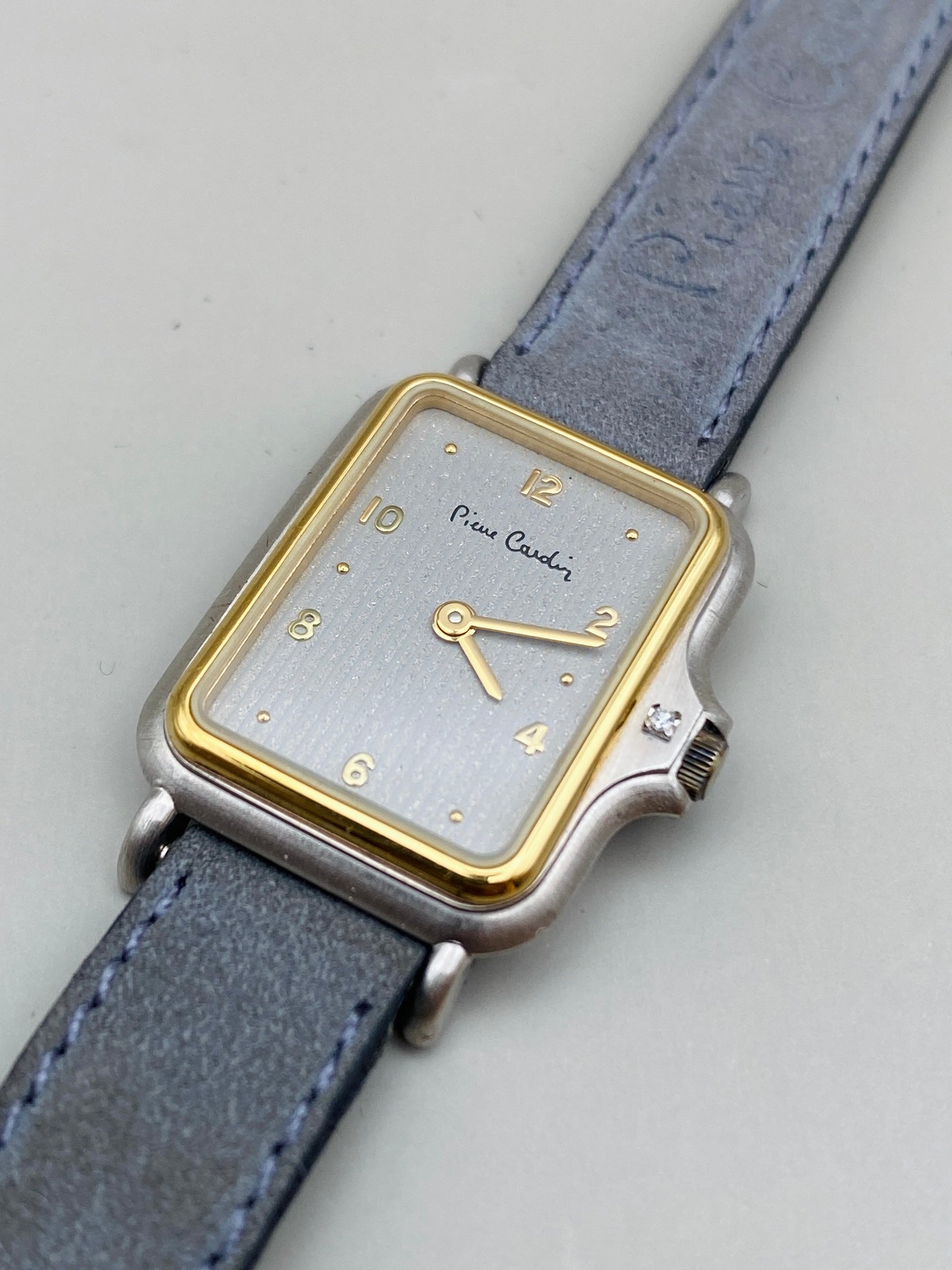 Montre Pierre Cardin quartz femme neuve - Montres & Bijoux Montre Pierre Cardin quartz femme neuve - Montres & Bijoux