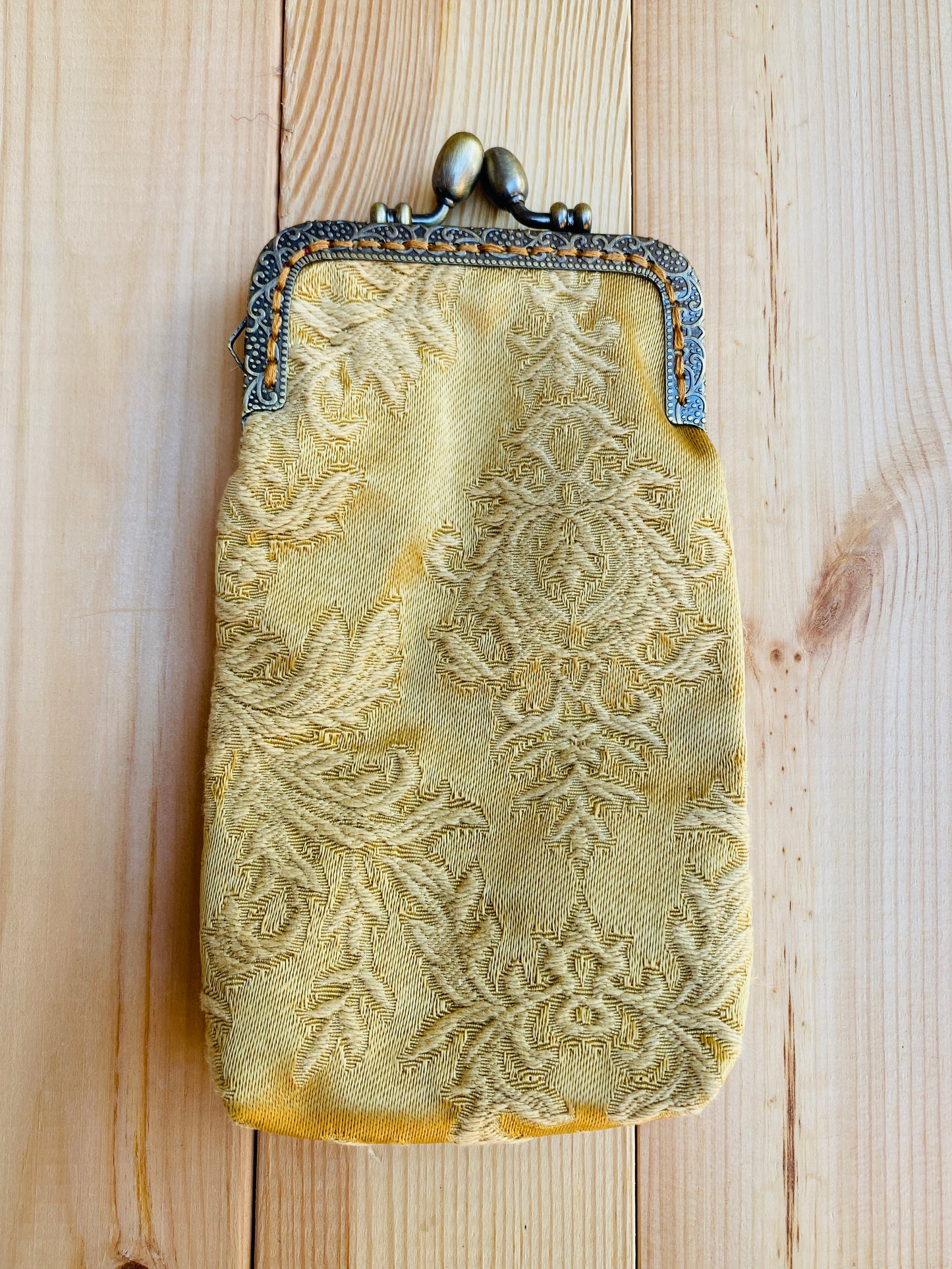 Porte-lunettes fait main