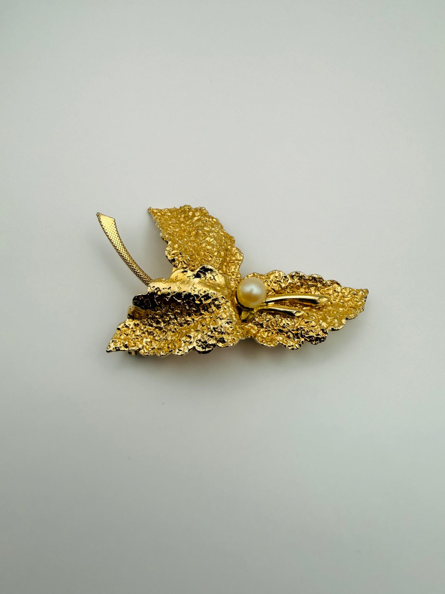 Broche vintage feuille