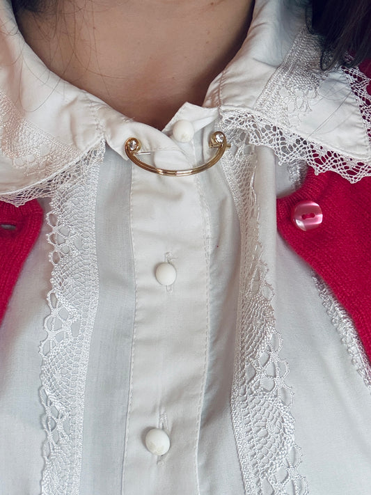 Broche / Bijou de Col Pierre Lang Vintage — Arc Doré & Pierres Baguette (années 80-90)