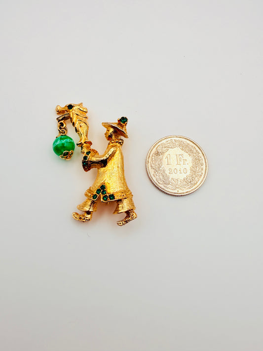 Broche vintage personnage asiatique et lanterne verte
