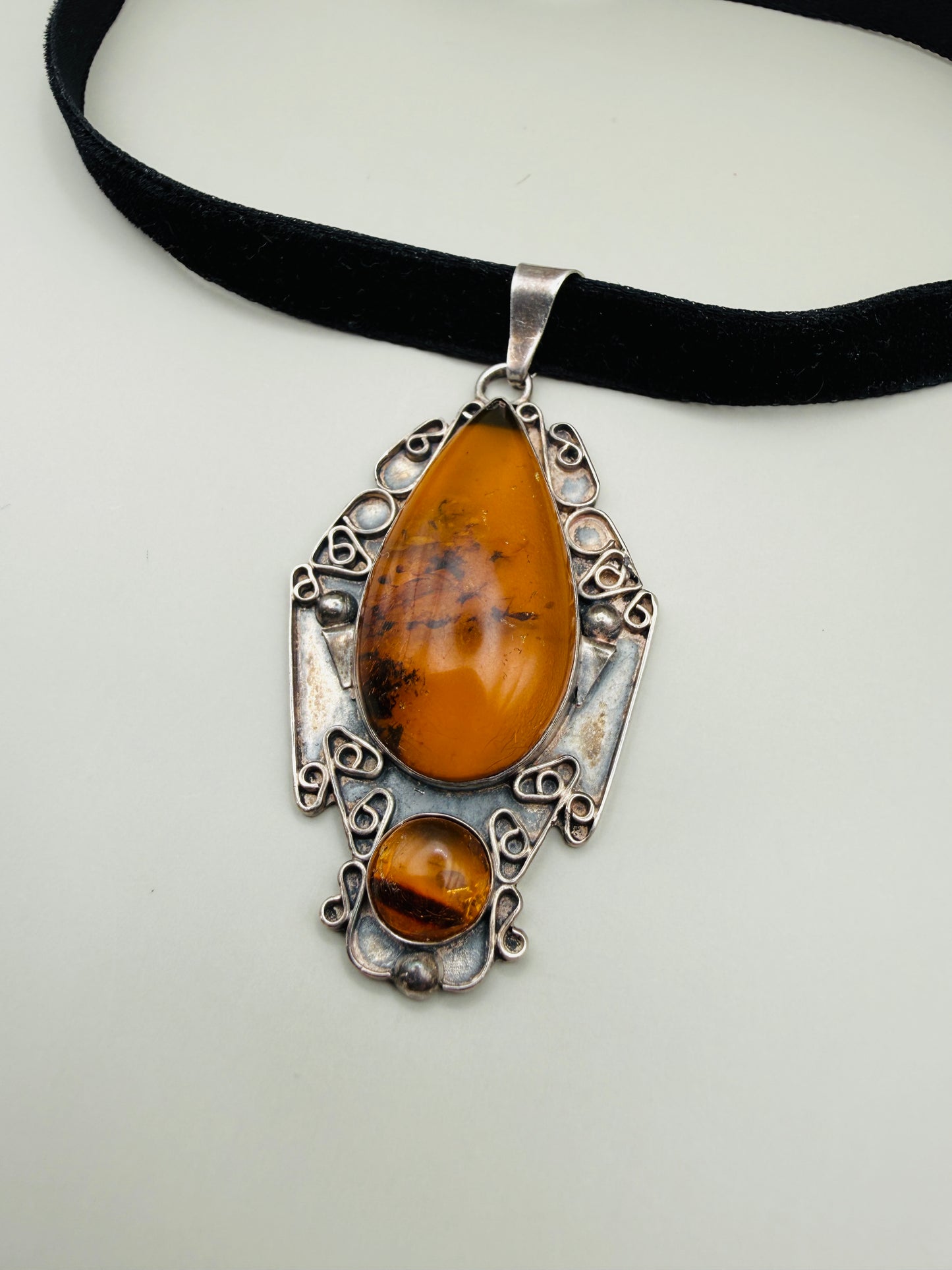 Ensemble vintage collier & boucles d’oreilles en argent – esprit ambré