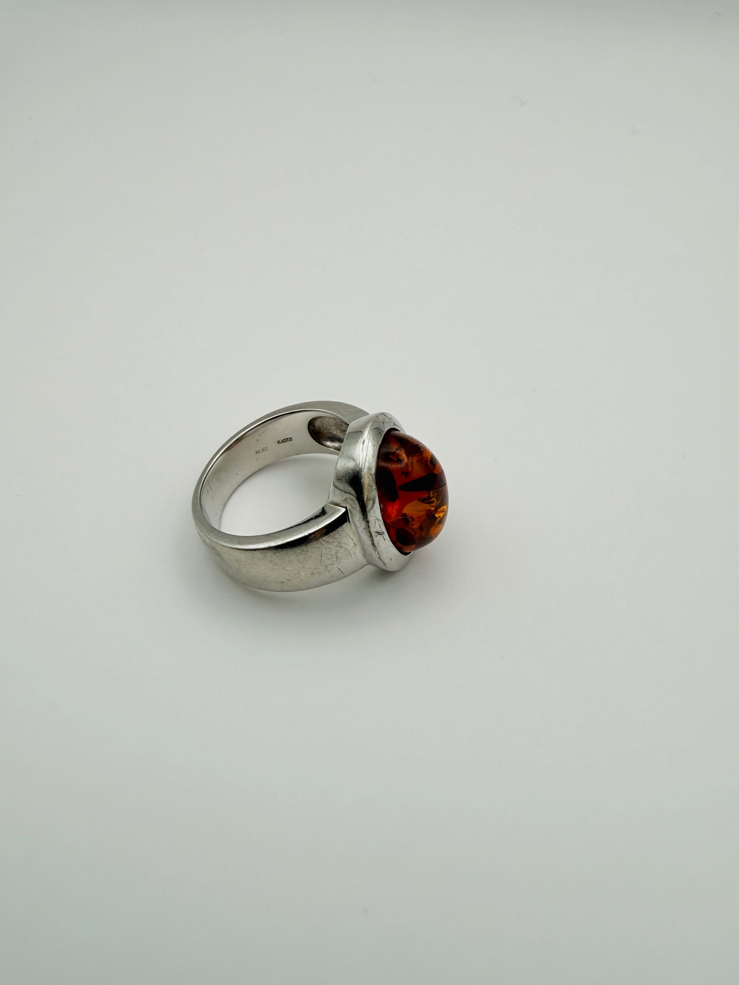 Bague vintage en argent 925 et ambre synthétique cognac