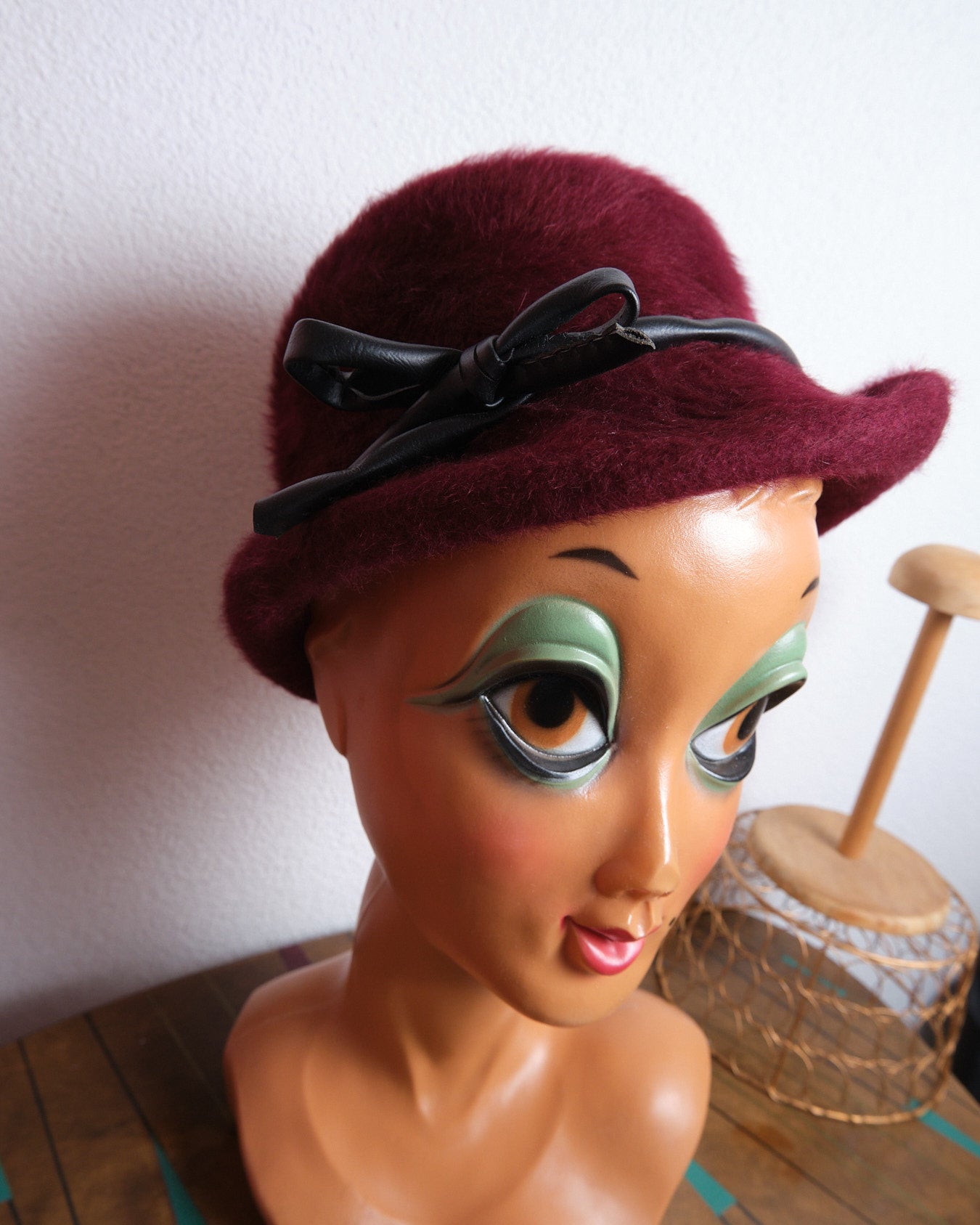 Chapeau vintage bordeaux effet angora