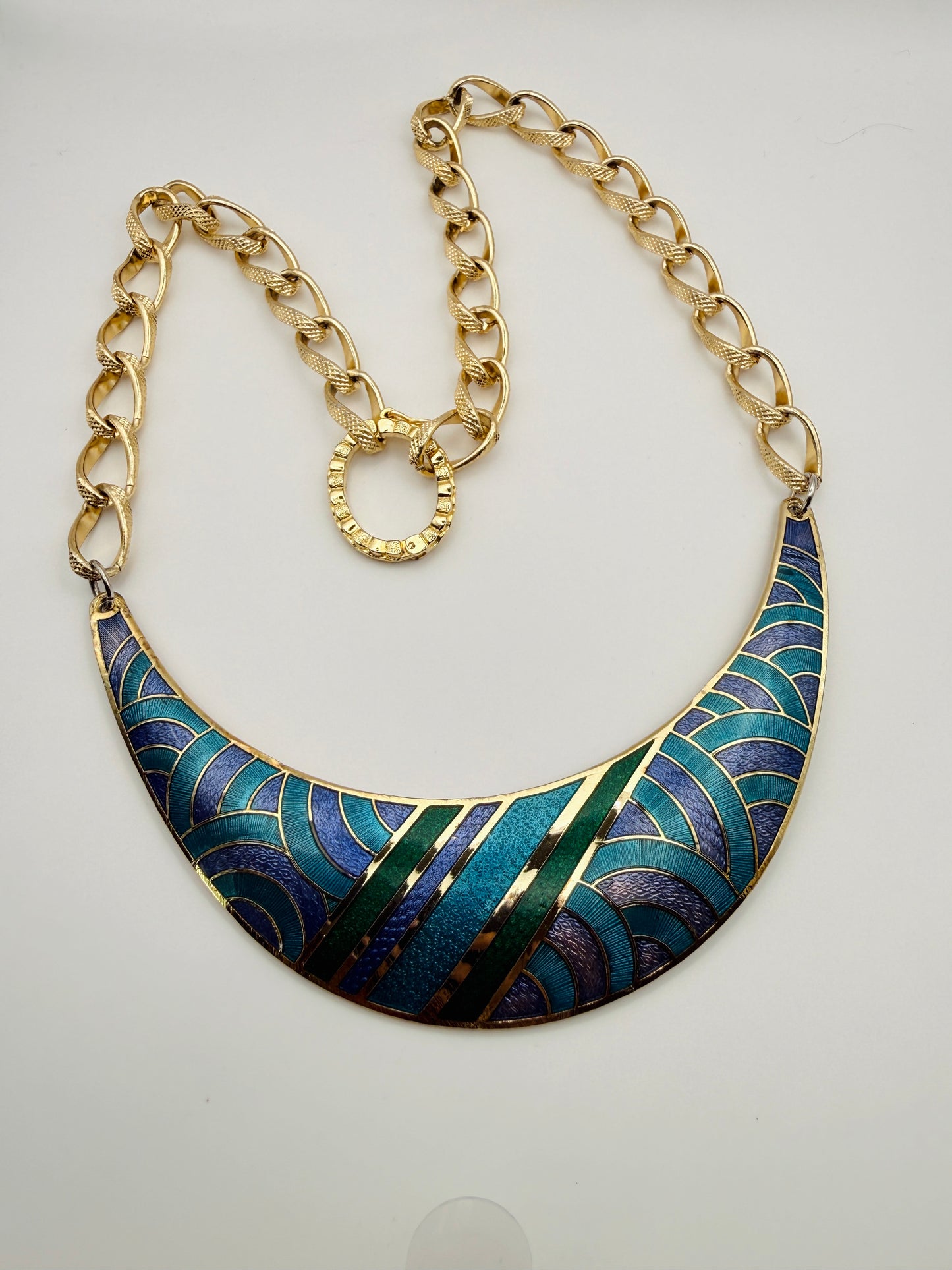 Collier plastron vintage émaillé