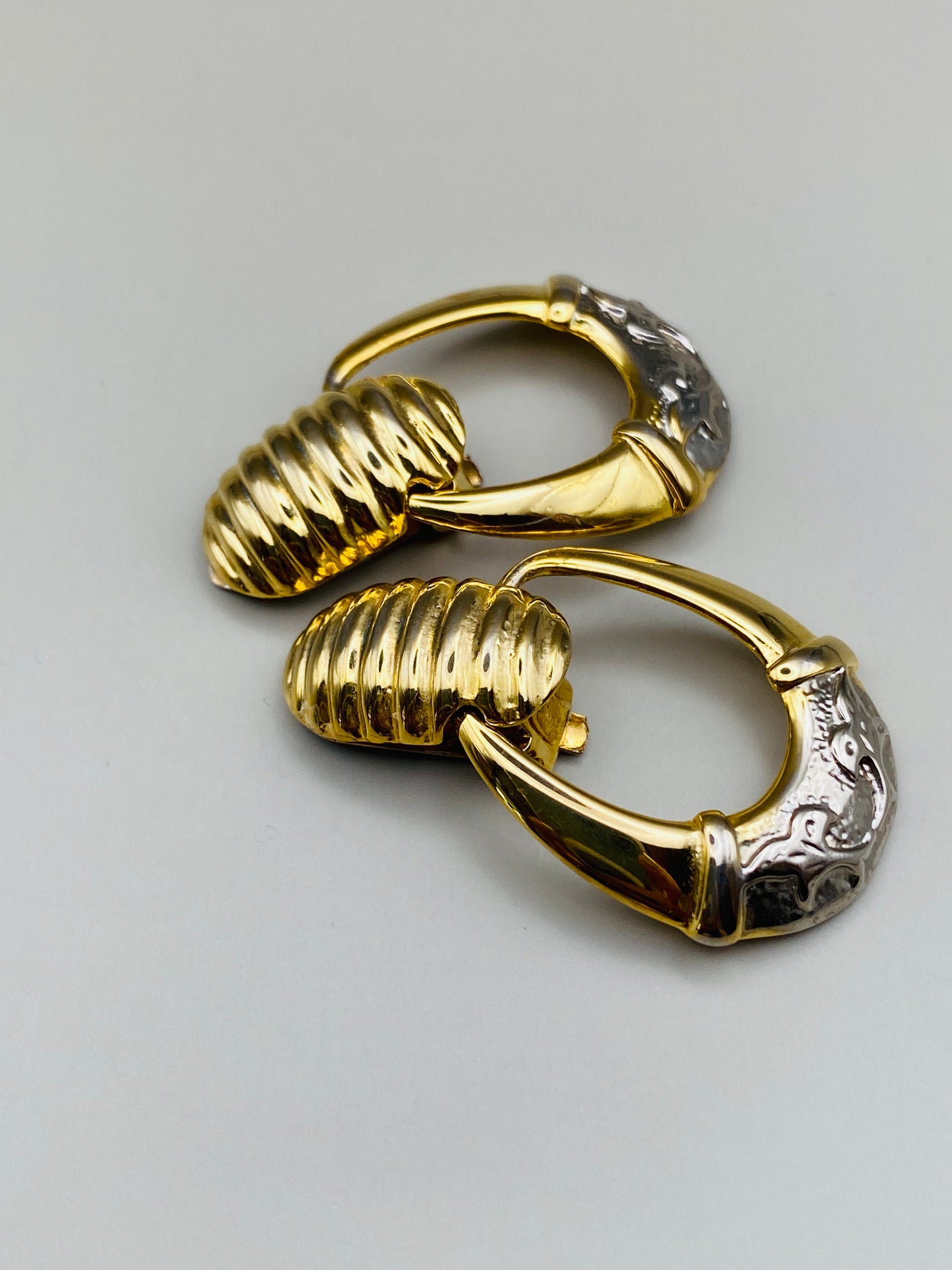 Clips Vintage dorés ovales avec émail bleu