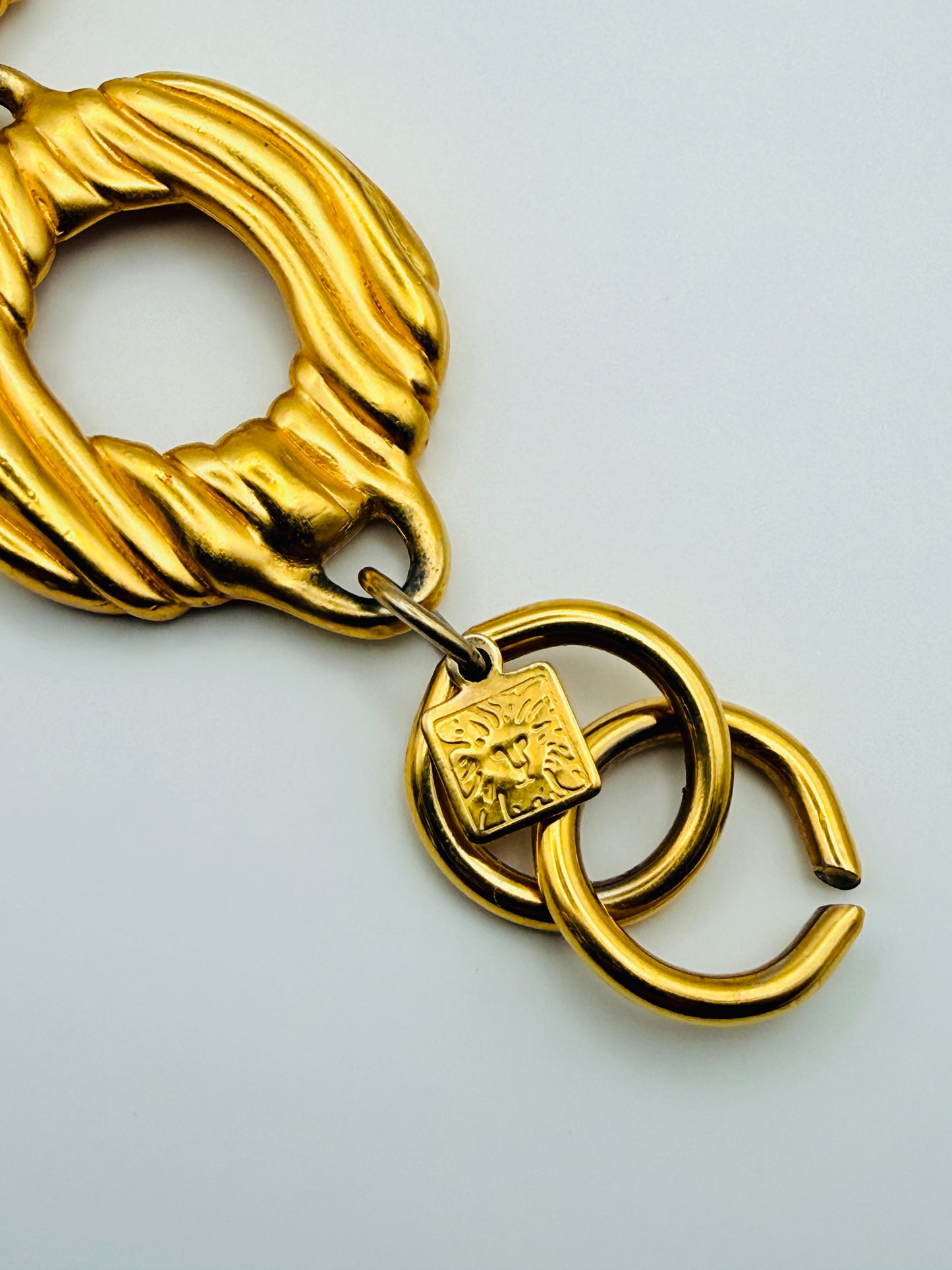 Parure vintage Anne Klein – Bracelet et boucles d’oreilles dorés
