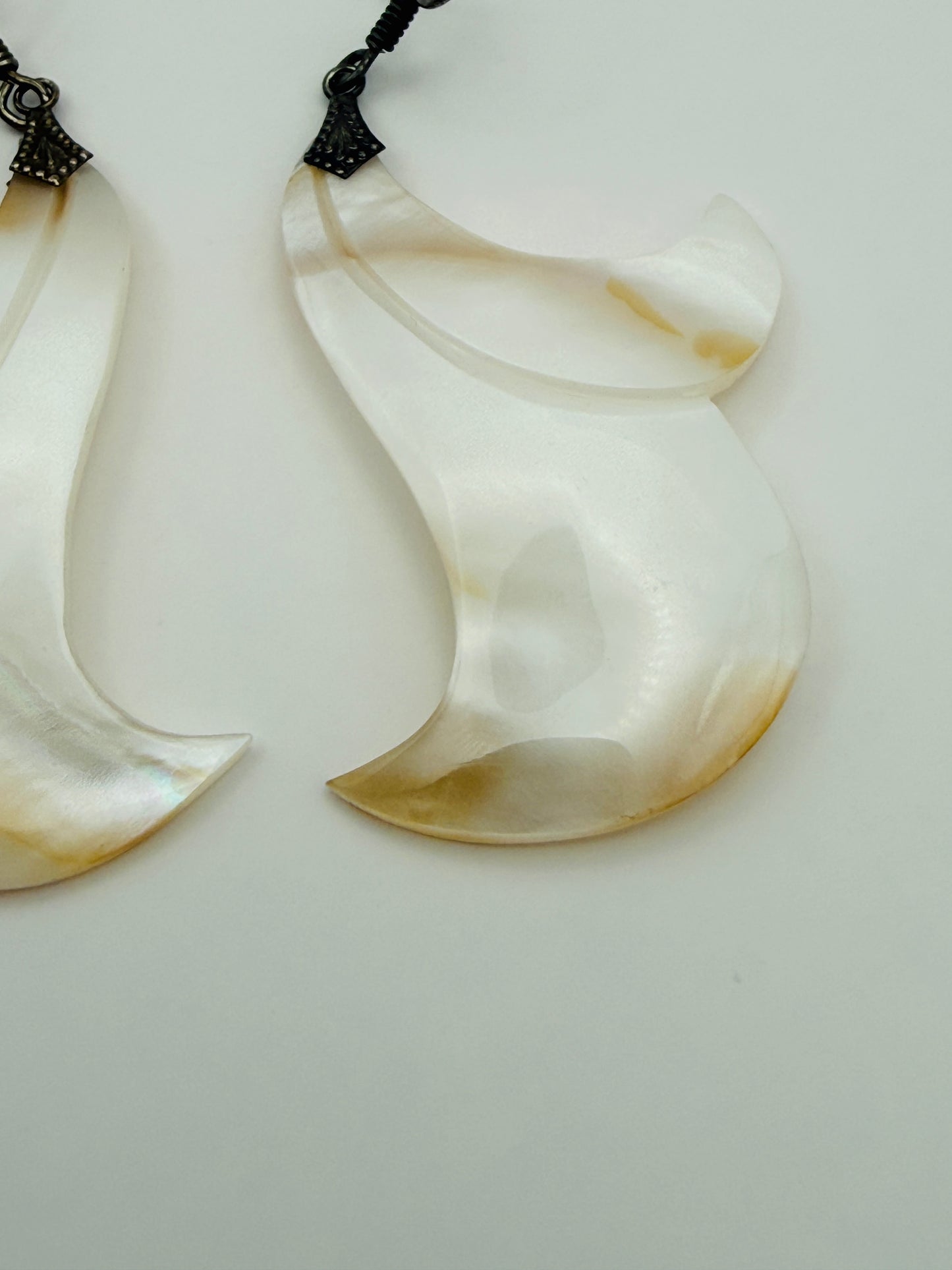 Boucles d’oreilles vintage artisanales en nacre