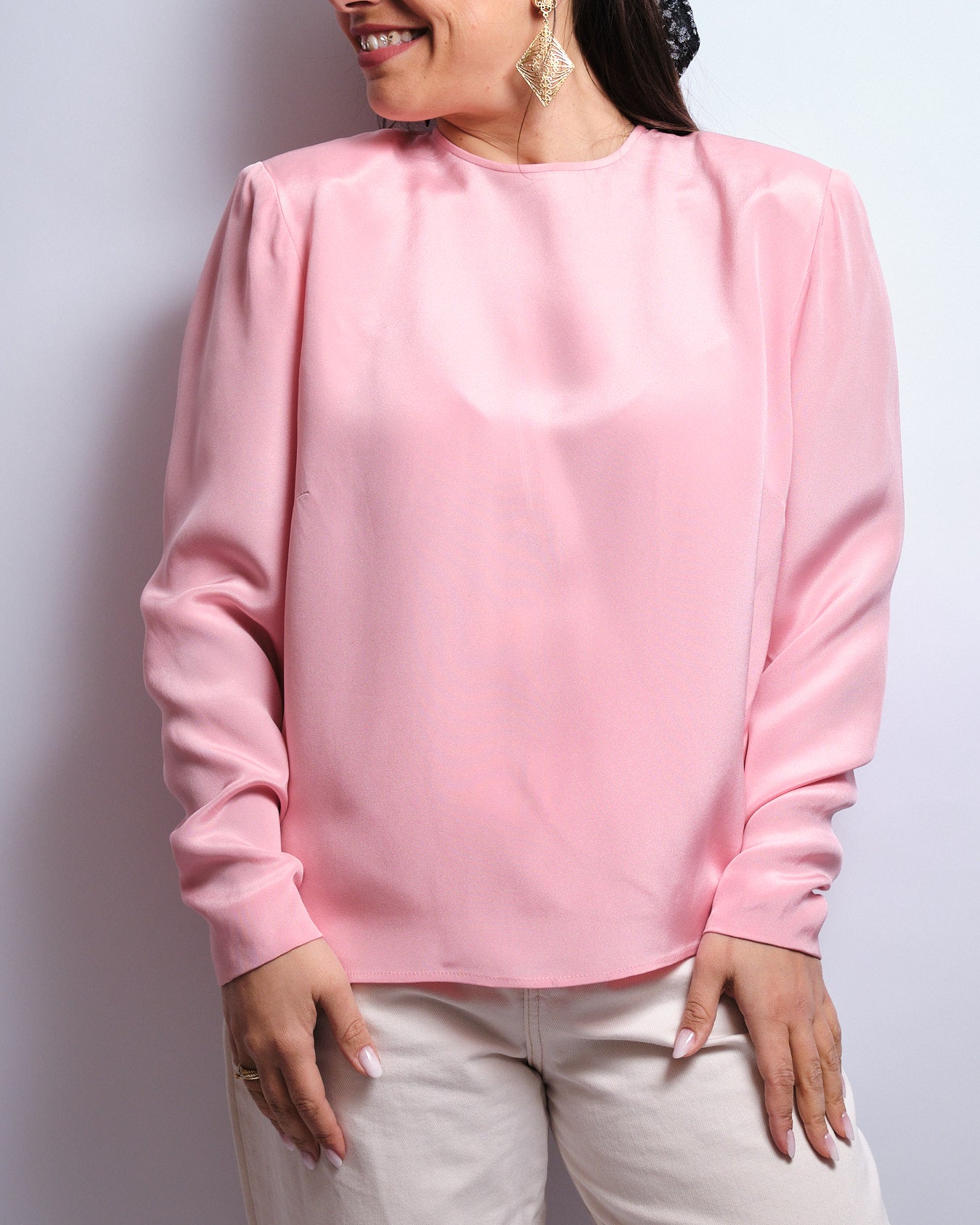 Chemisier vintage en soie – rose, lavallière amovible, pièce artisanale faite main