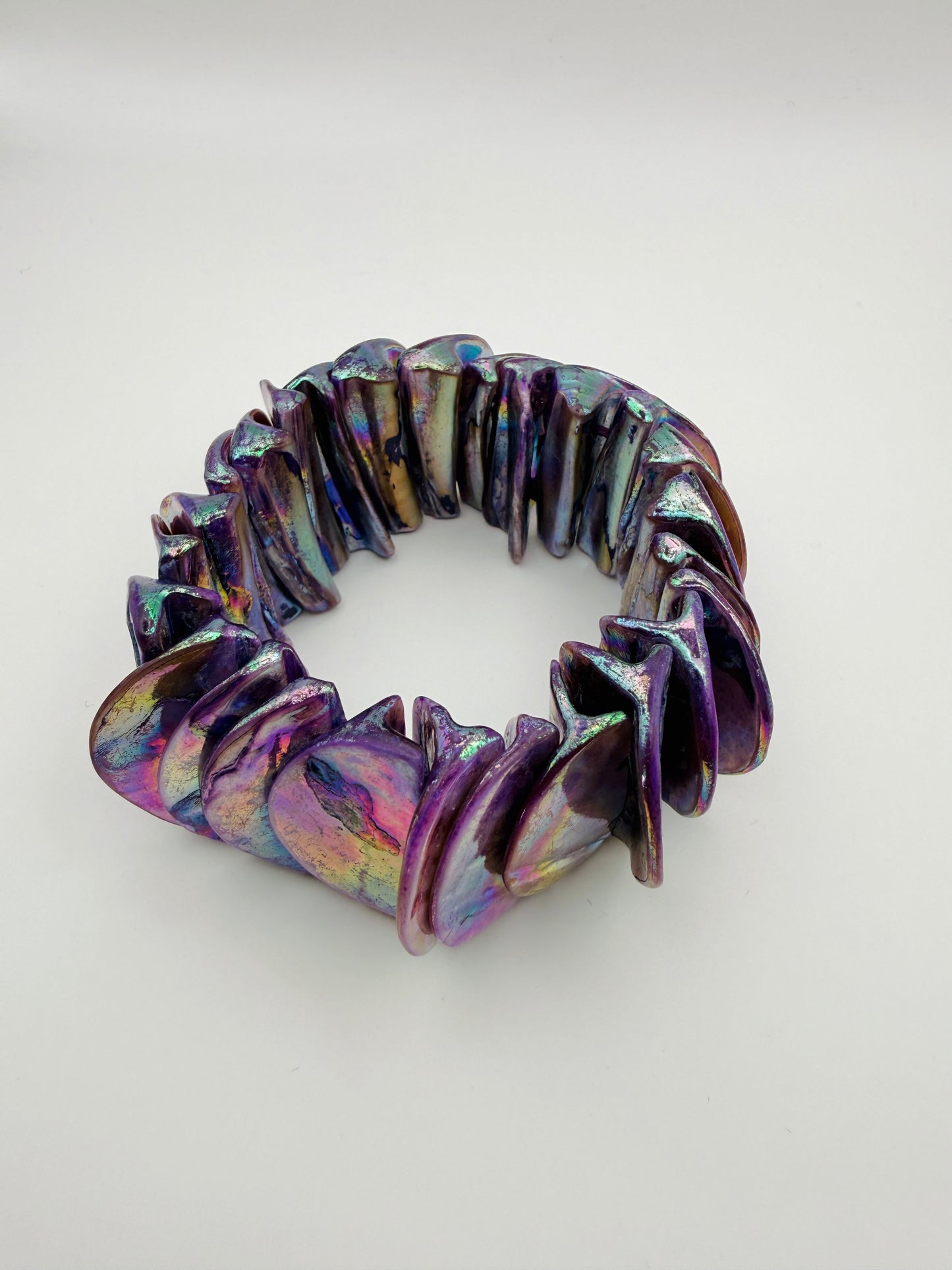 Bracelet vintage en nacre irisée