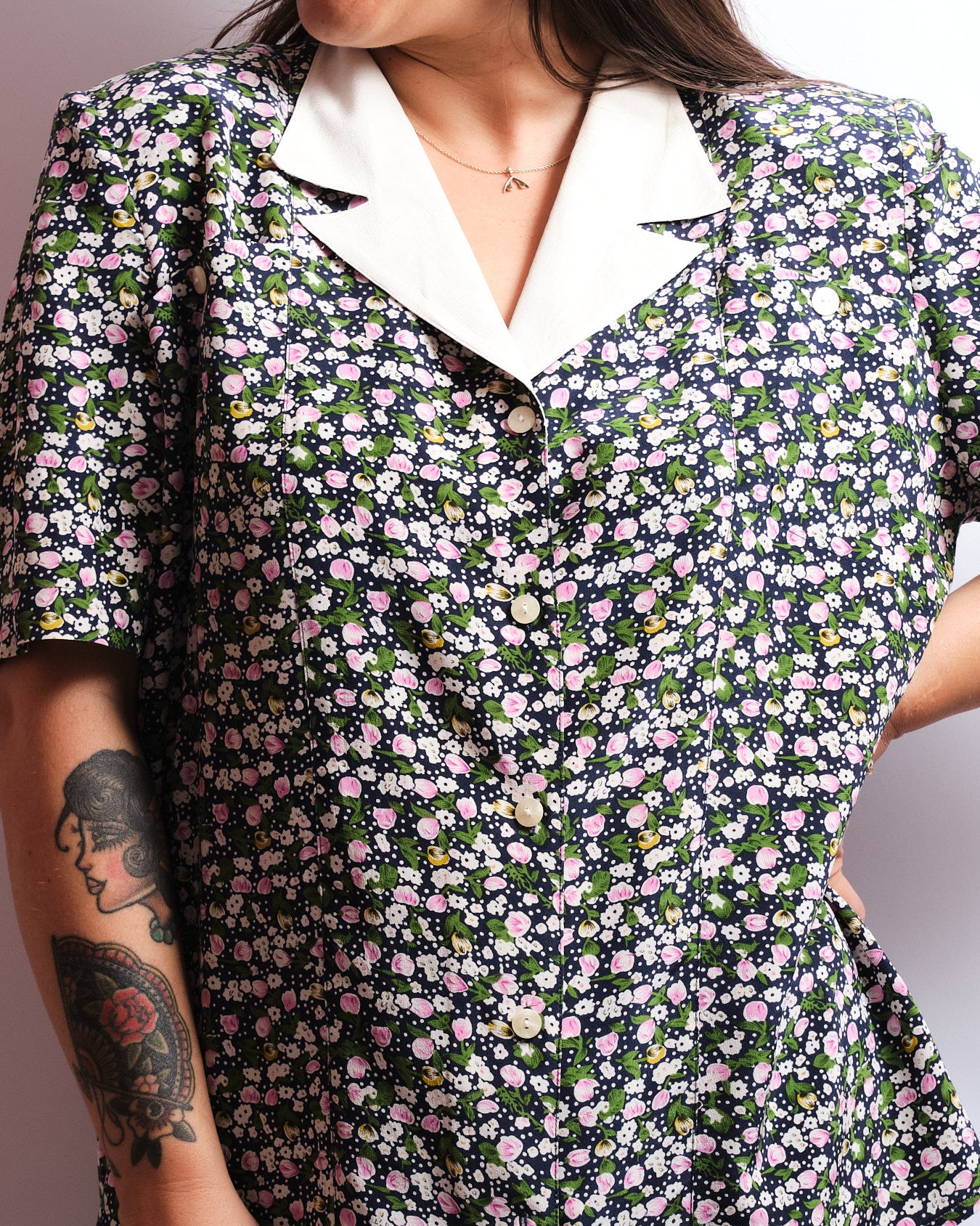 Chemisier vintage en pure soie — imprimé floral années 70