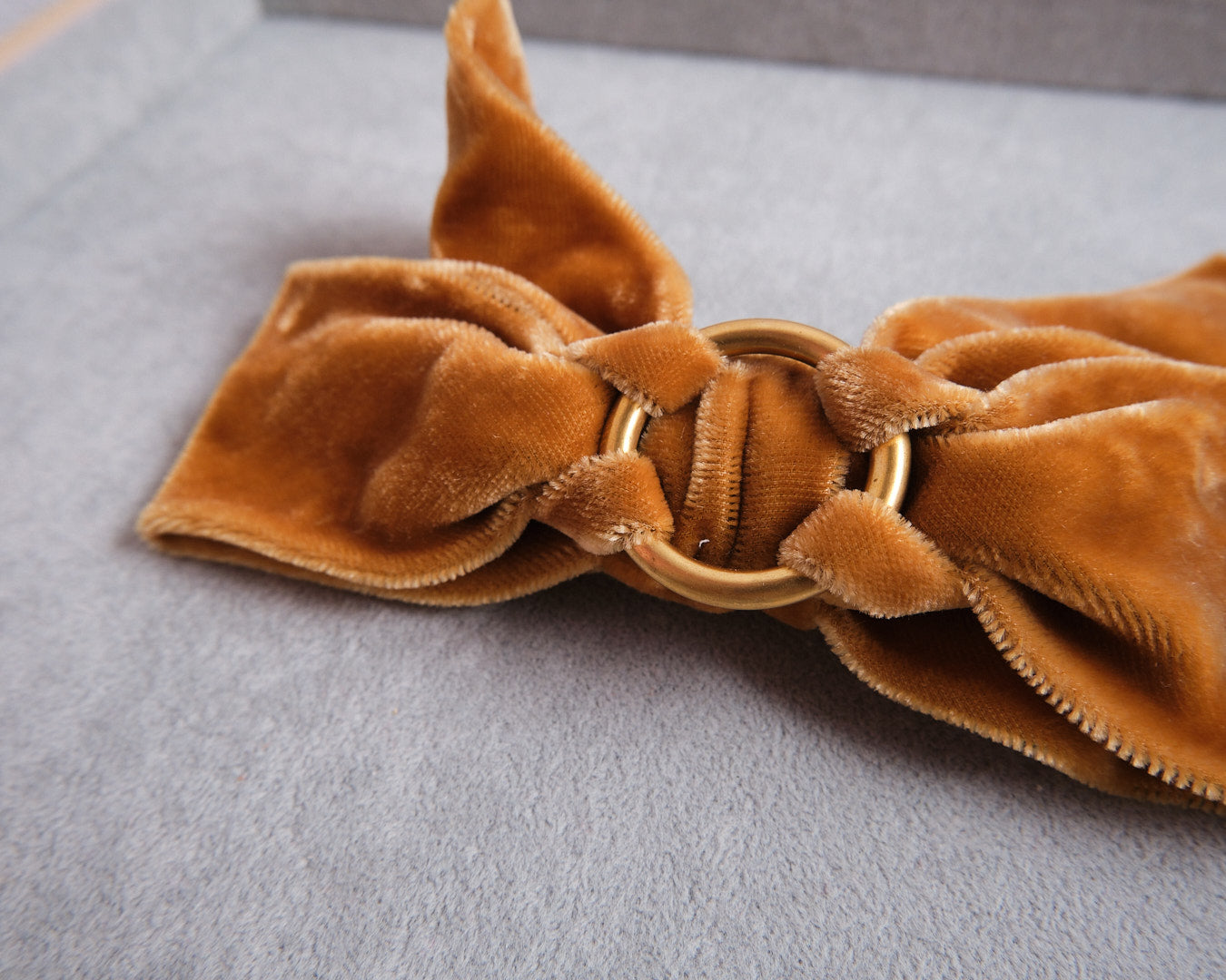 Barrette vintage en velours orange signée Arifior Creazioni