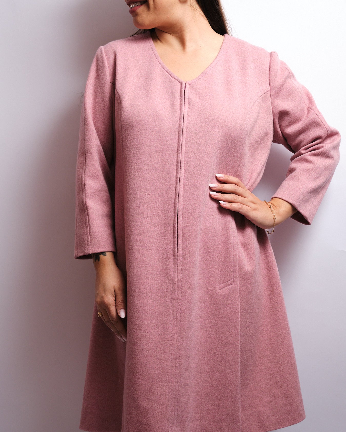 Robe vintage en laine faite main, à la silhouette épurée et intemporelle 60s