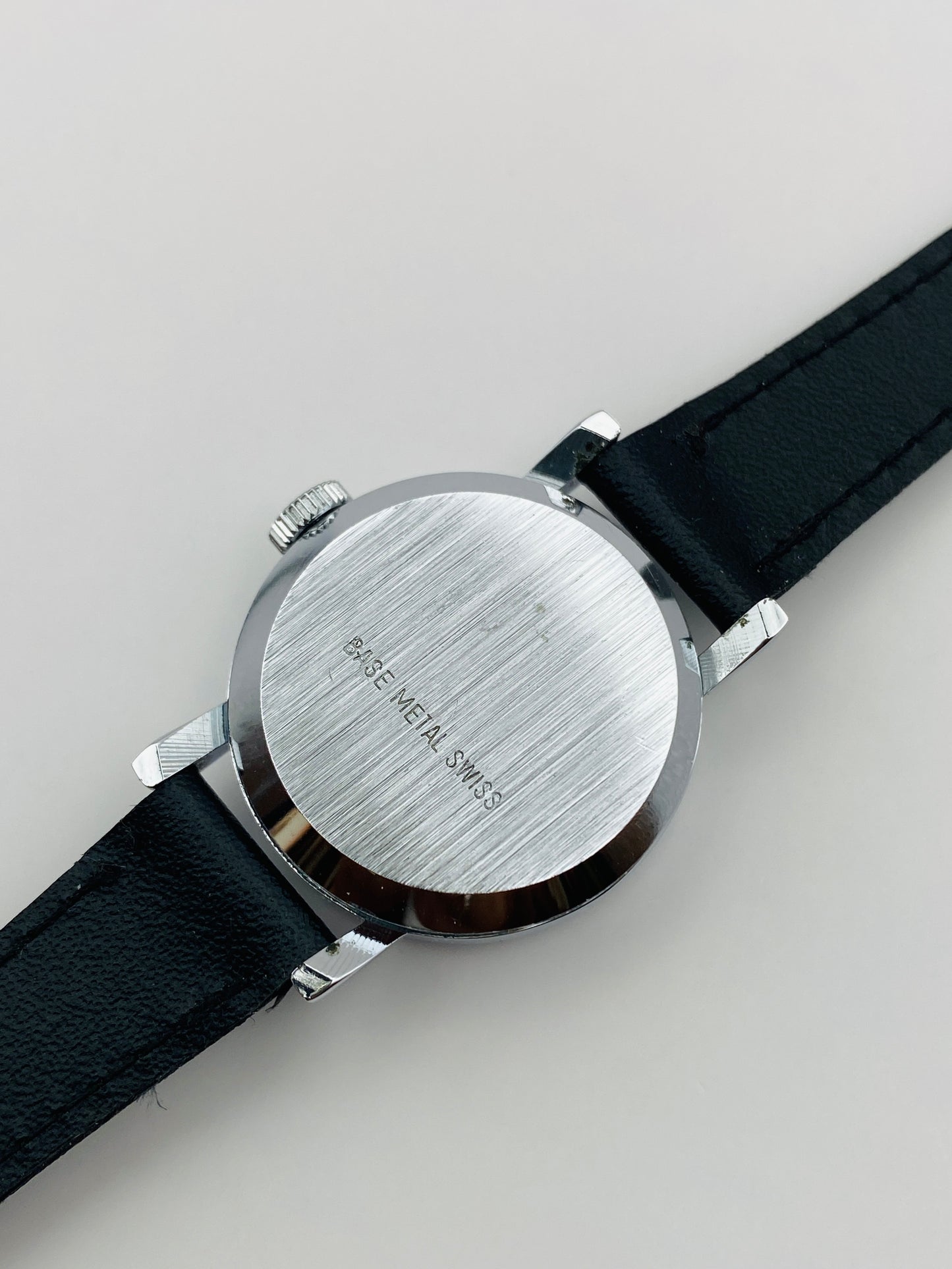 Montre vintage mécanique Lucerne – New Old Stock – Swiss Made