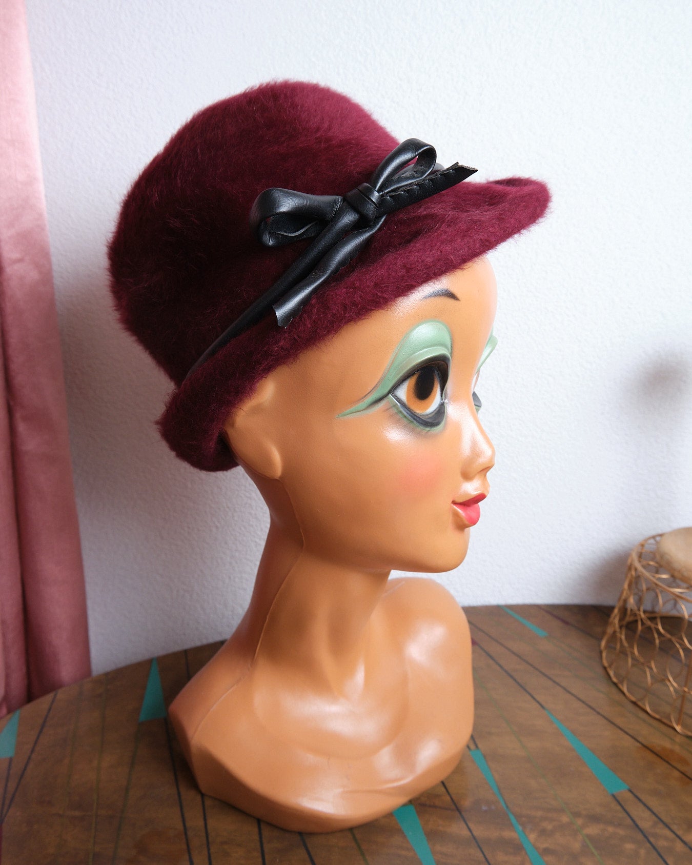 Chapeau vintage bordeaux effet angora