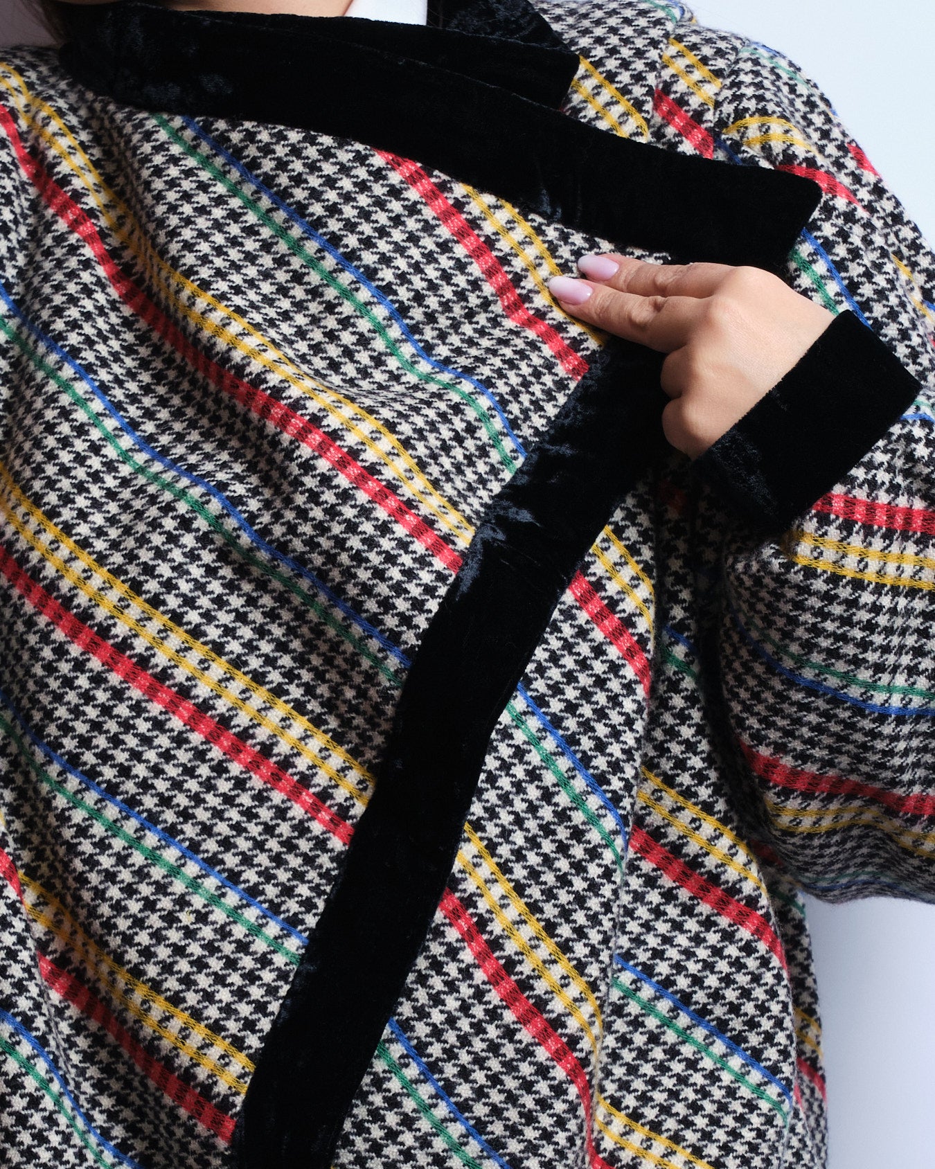 Manteau oversize à motif multicolore – Velours noir – Création artisanale des années 80