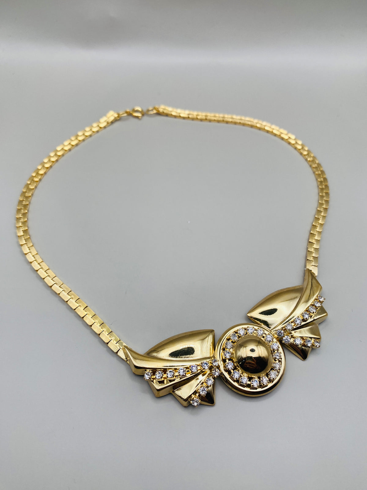 Collier Vintage 1980 En Métal Tressé Doré Avec Strass - Longueur 38 Cm, Style Perles Fleuri, Marque Couture