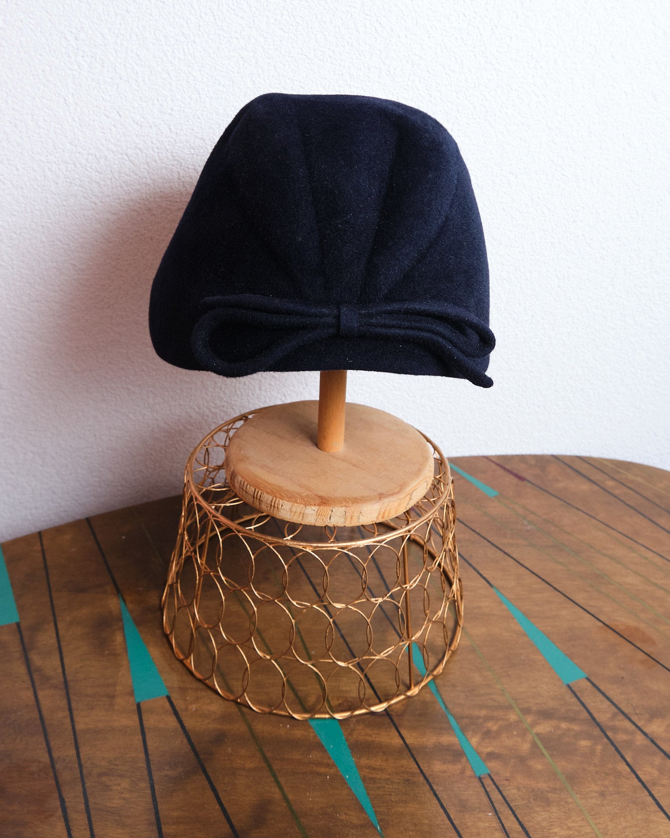 Bibi vintage bleu marine en laine feutrée