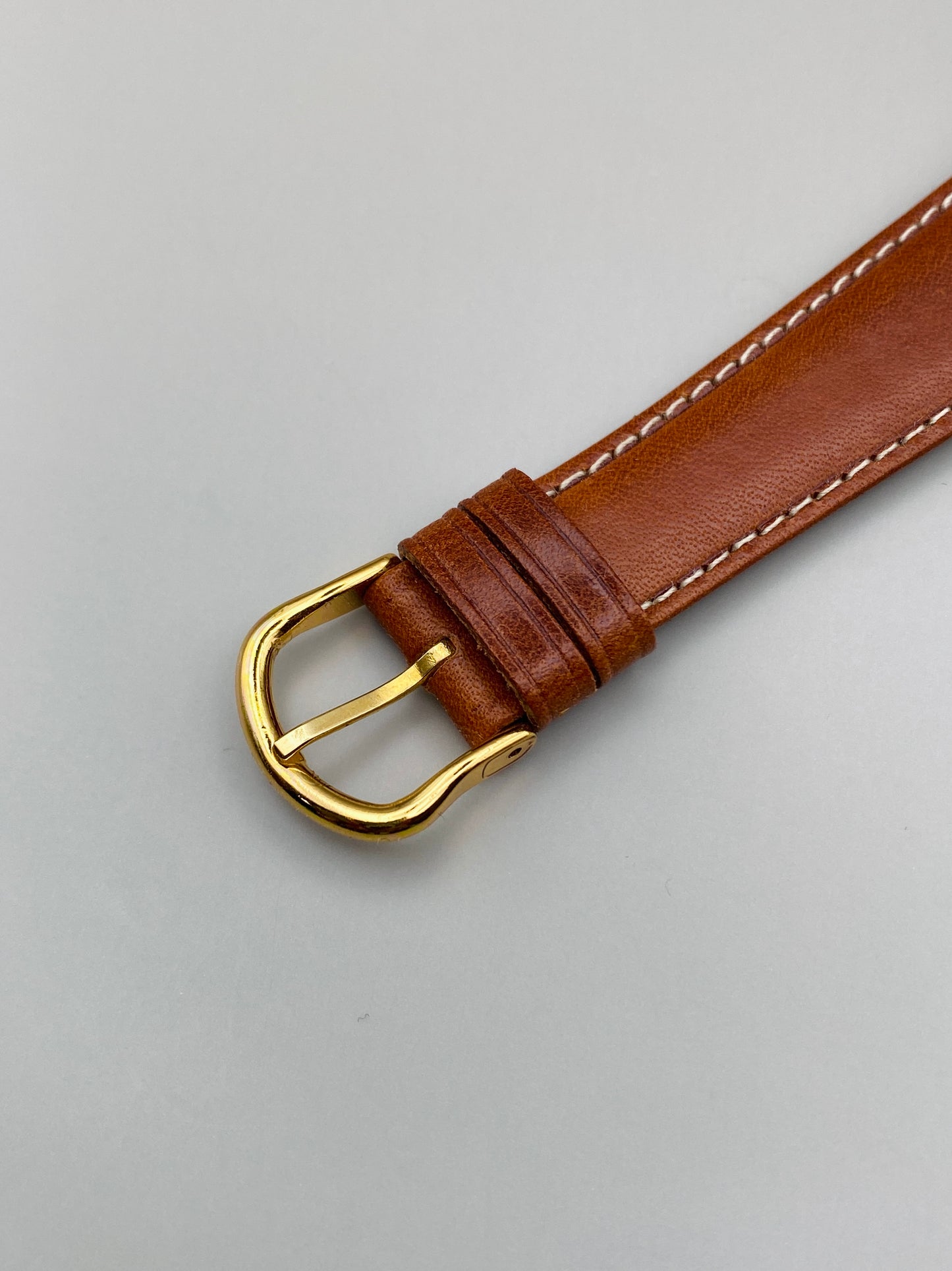 Montre Vintage Luxury Finest 80s – Mouvement automatique, dorée avec bracelet cuir neuf