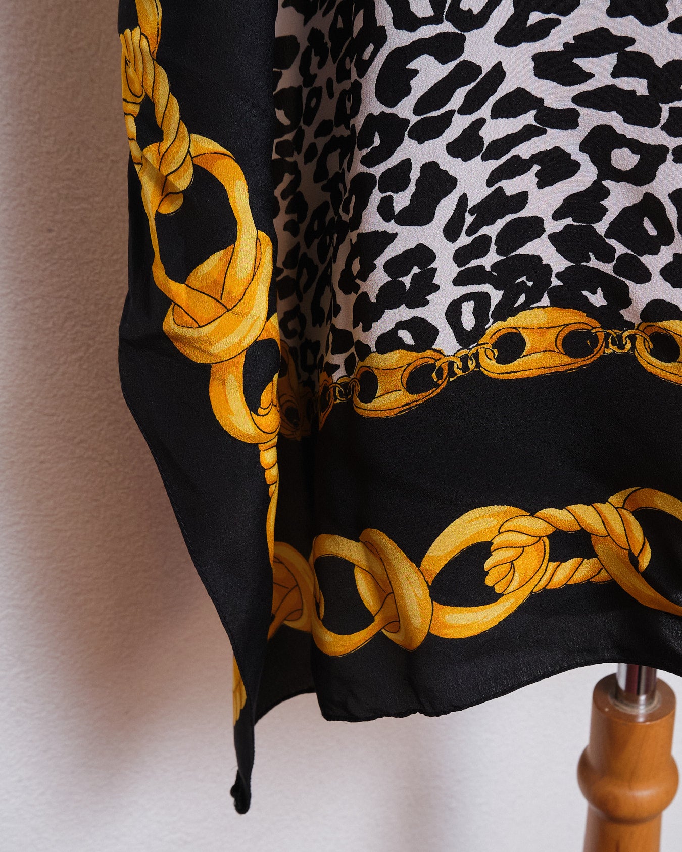 Grand foulard vintage 100% soie