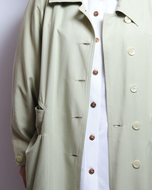 Trench coat vintage 90s – vert sauge, coupe fluide, ultra léger