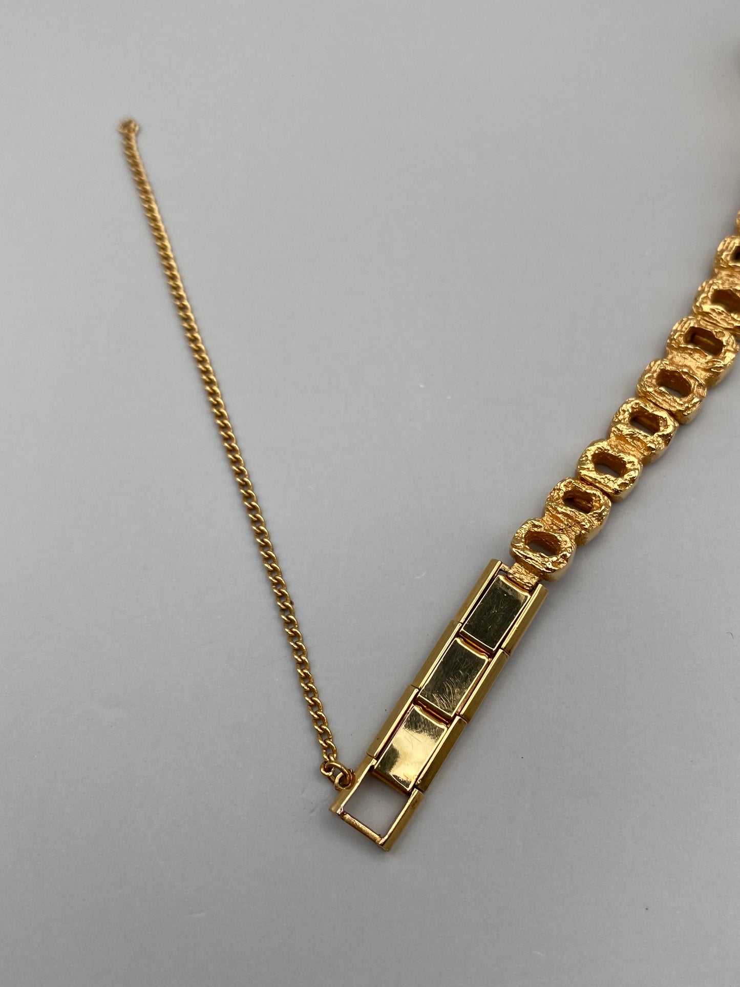 Montre Vintage Luxor – Plaqué or G10 – Mouvement mécanique 17 rubis 60-70s