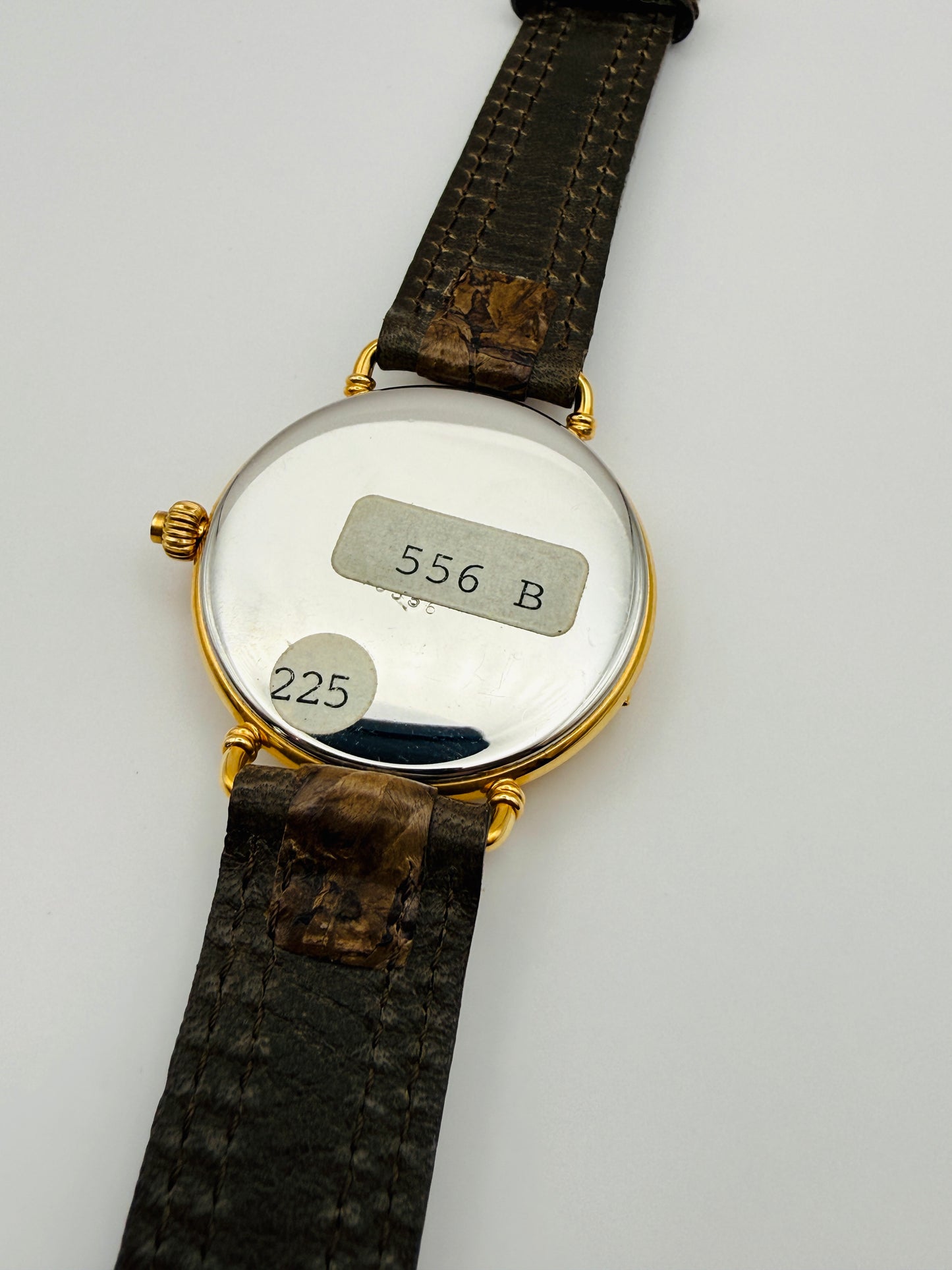 Montre vintage New Old Stock à quartz swiss made