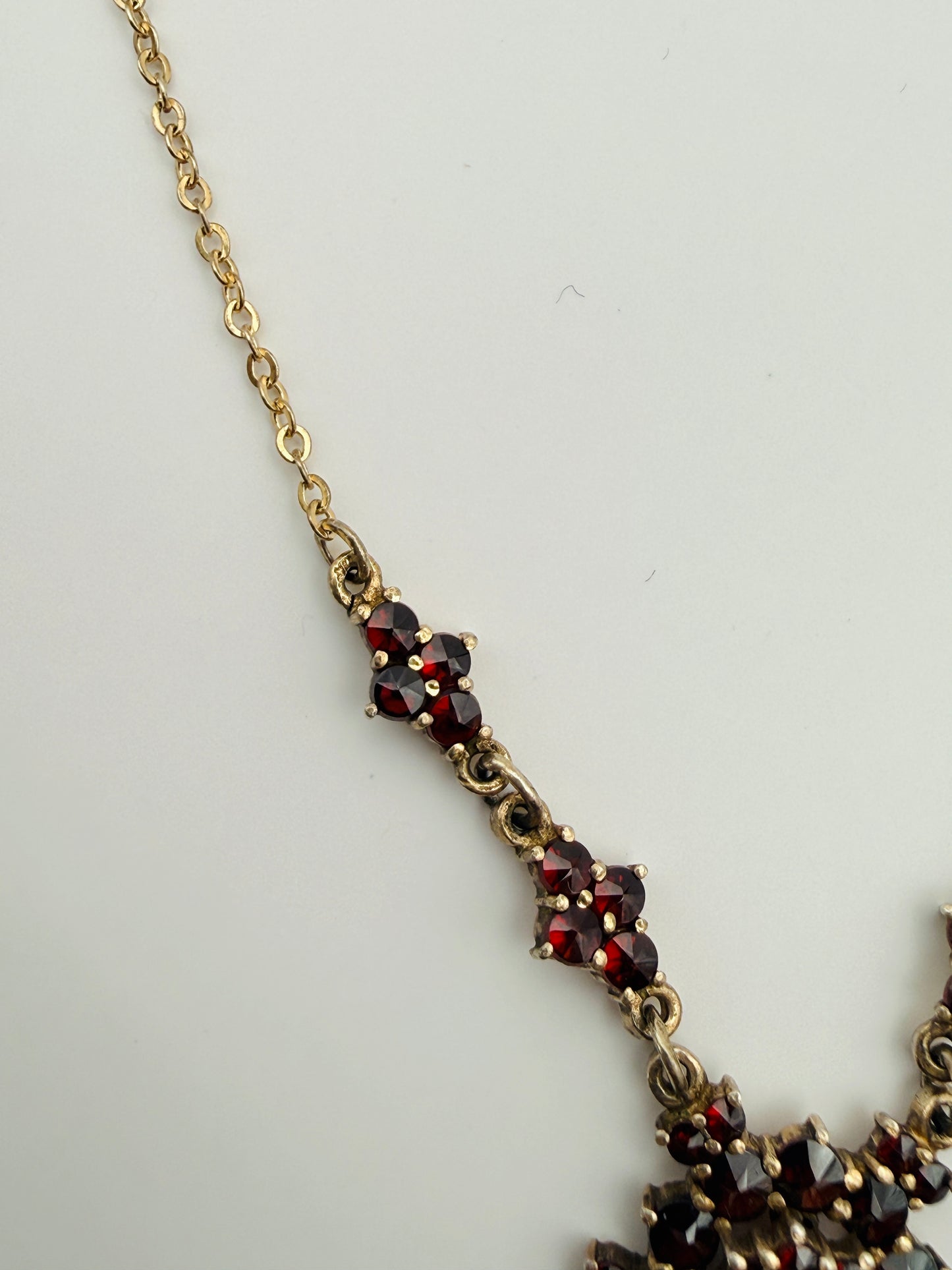 Collier vintage aux grenats rouge profond vermeil