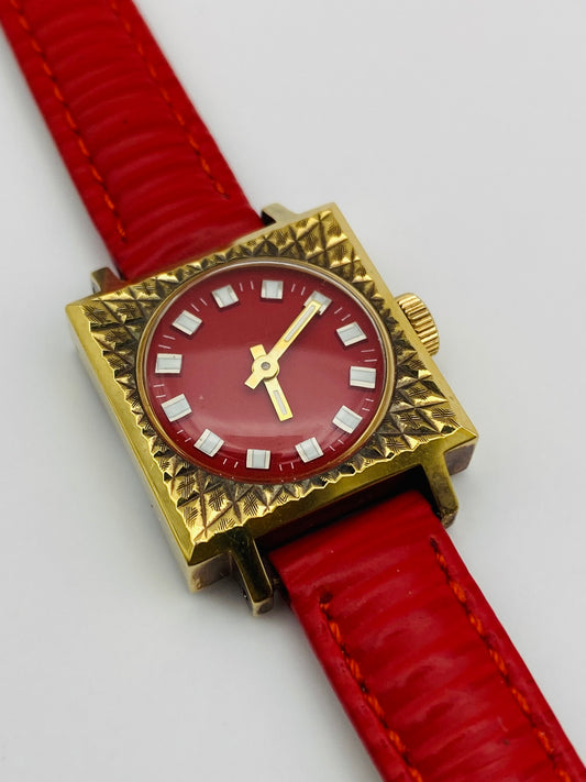 Montre vintage mécanique – New Old Stock – Bracelet Fendi en cuir neuf