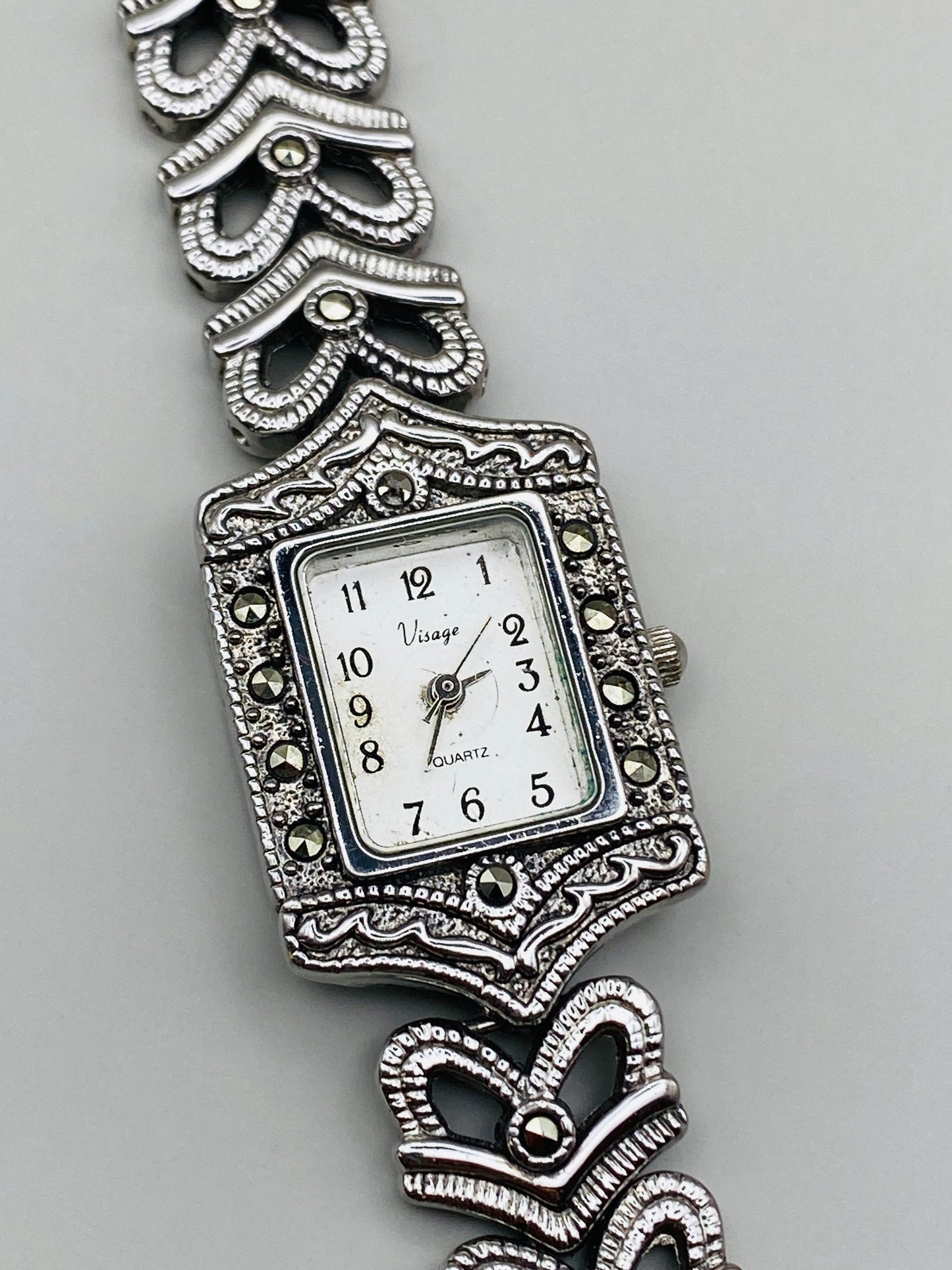 Montre Visage Quartz 90s – Style Art Déco Vintage