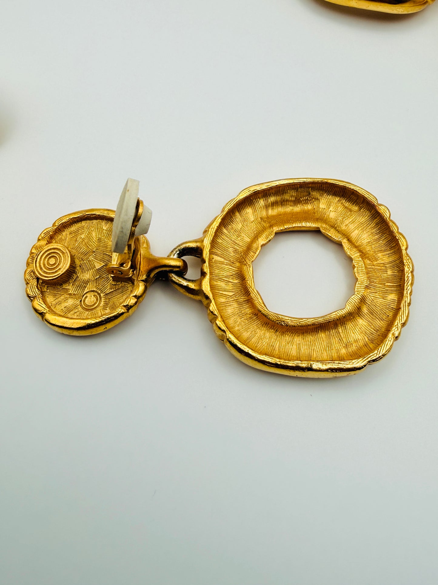 Parure vintage Anne Klein – Bracelet et boucles d’oreilles dorés
