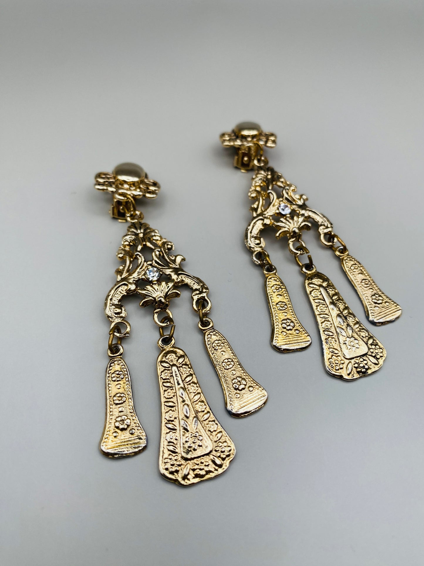 Clips Vintage pendants dorés style baroque