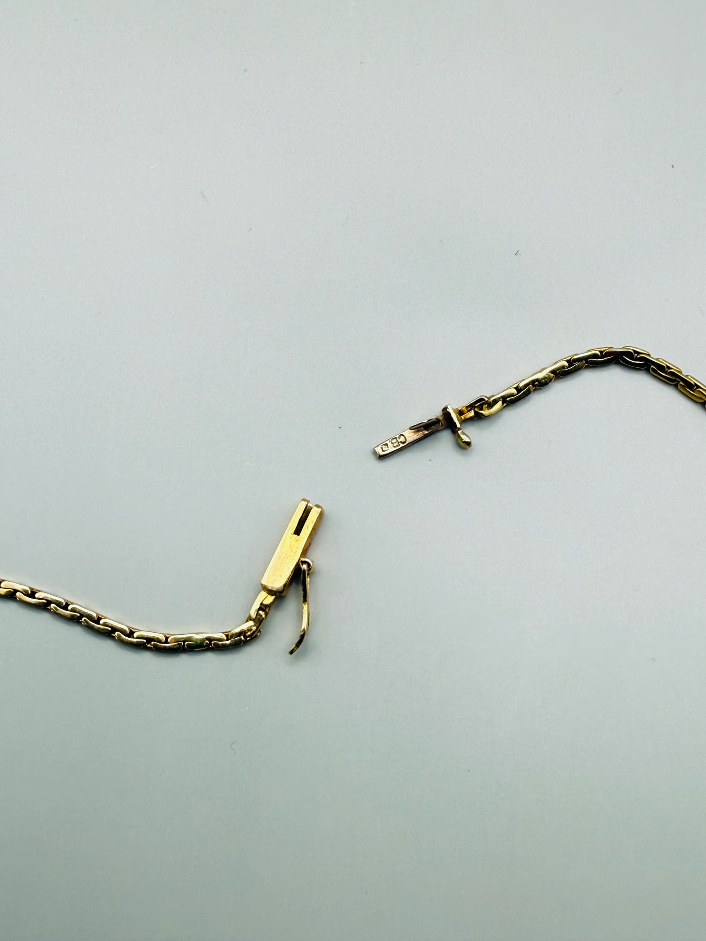 Collier vintage diamants en or 18 carats – ligne de lumière