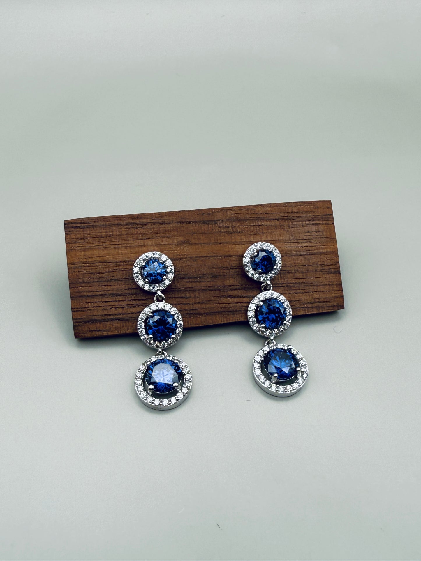 Vintage Dangle Earrings in 925 Silver & Blue Stones – Deep Shine