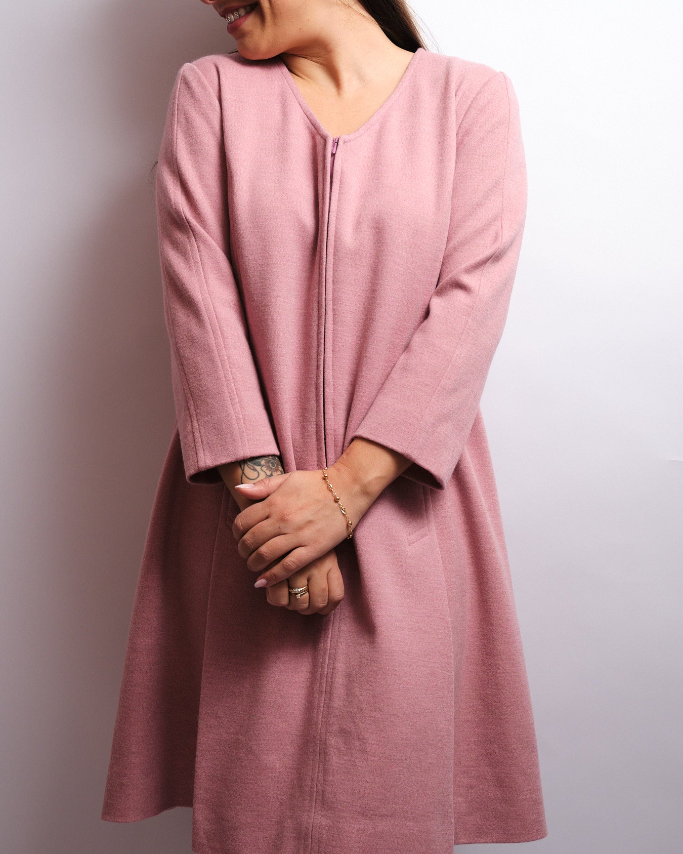 Robe vintage en laine faite main, à la silhouette épurée et intemporelle 60s