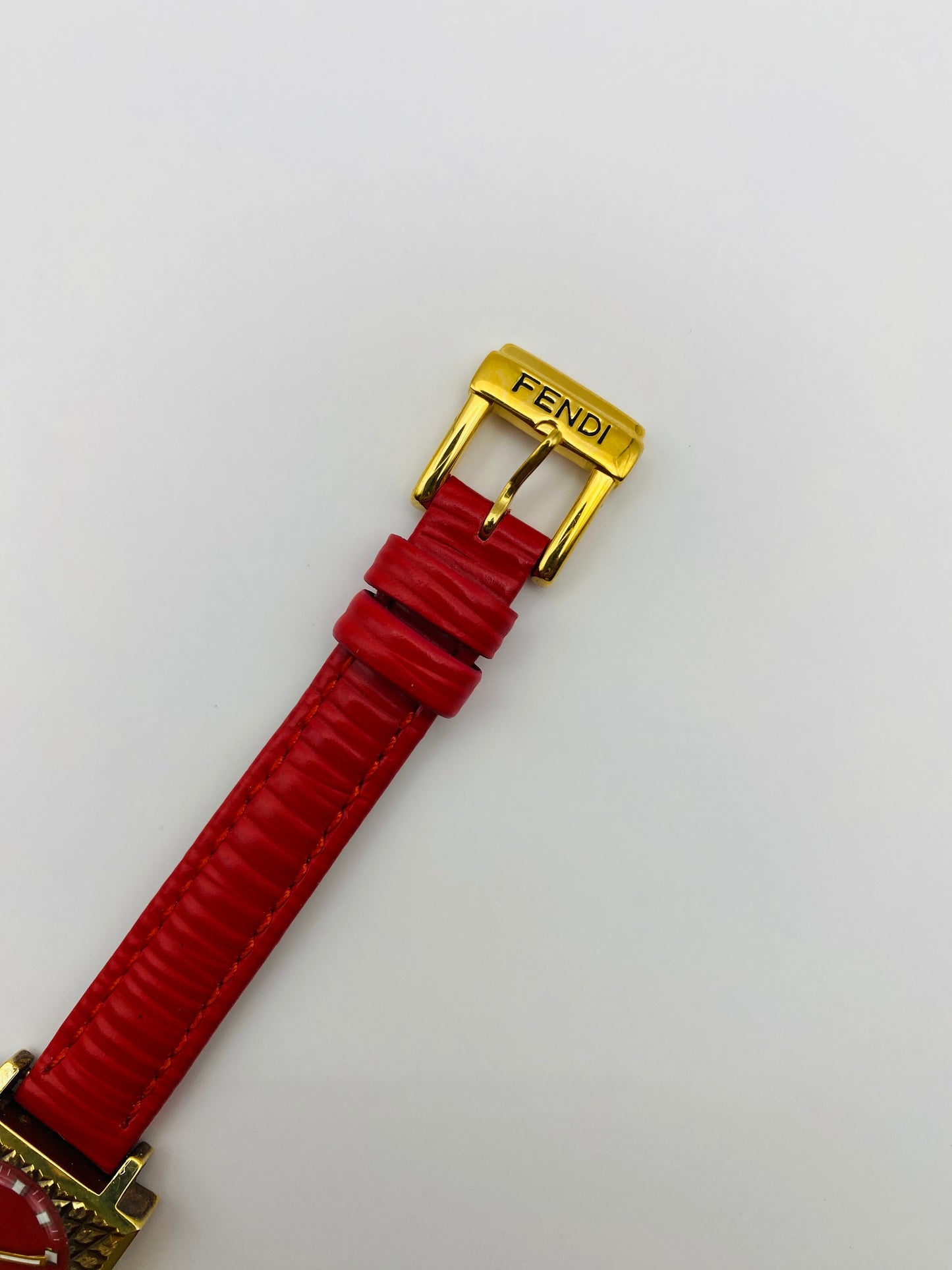 Montre vintage mécanique – New Old Stock – Bracelet Fendi en cuir neuf