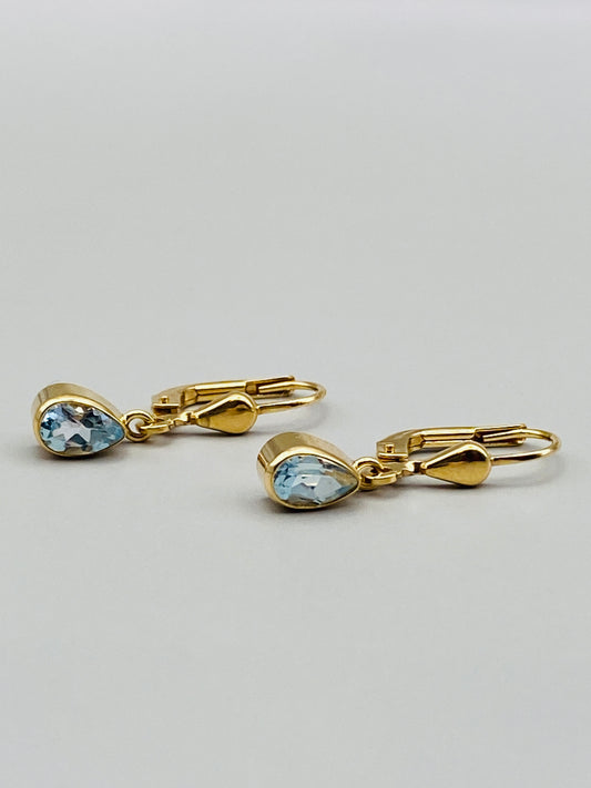 Boucles d’oreilles vintage en or 9 carats et pierre bleue