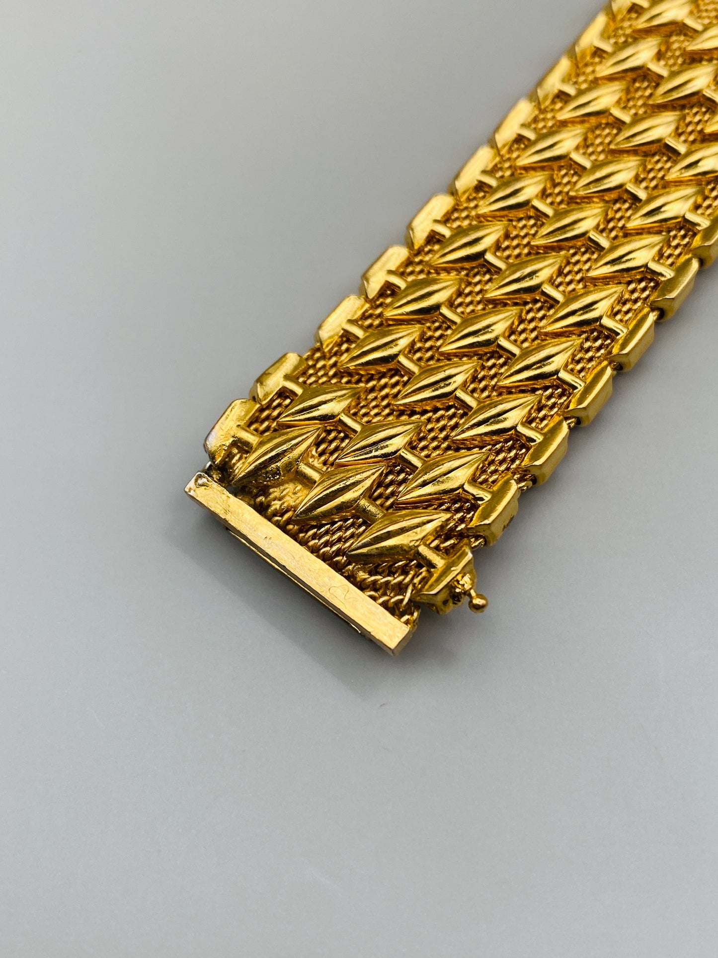 Bracelet vintage Grosse (*Dior) – Large manchette tressée