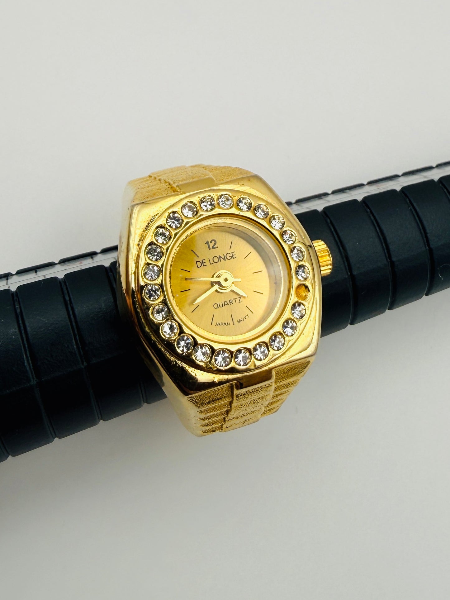 *Reservée*Montre bague vintage De Longe à quartz